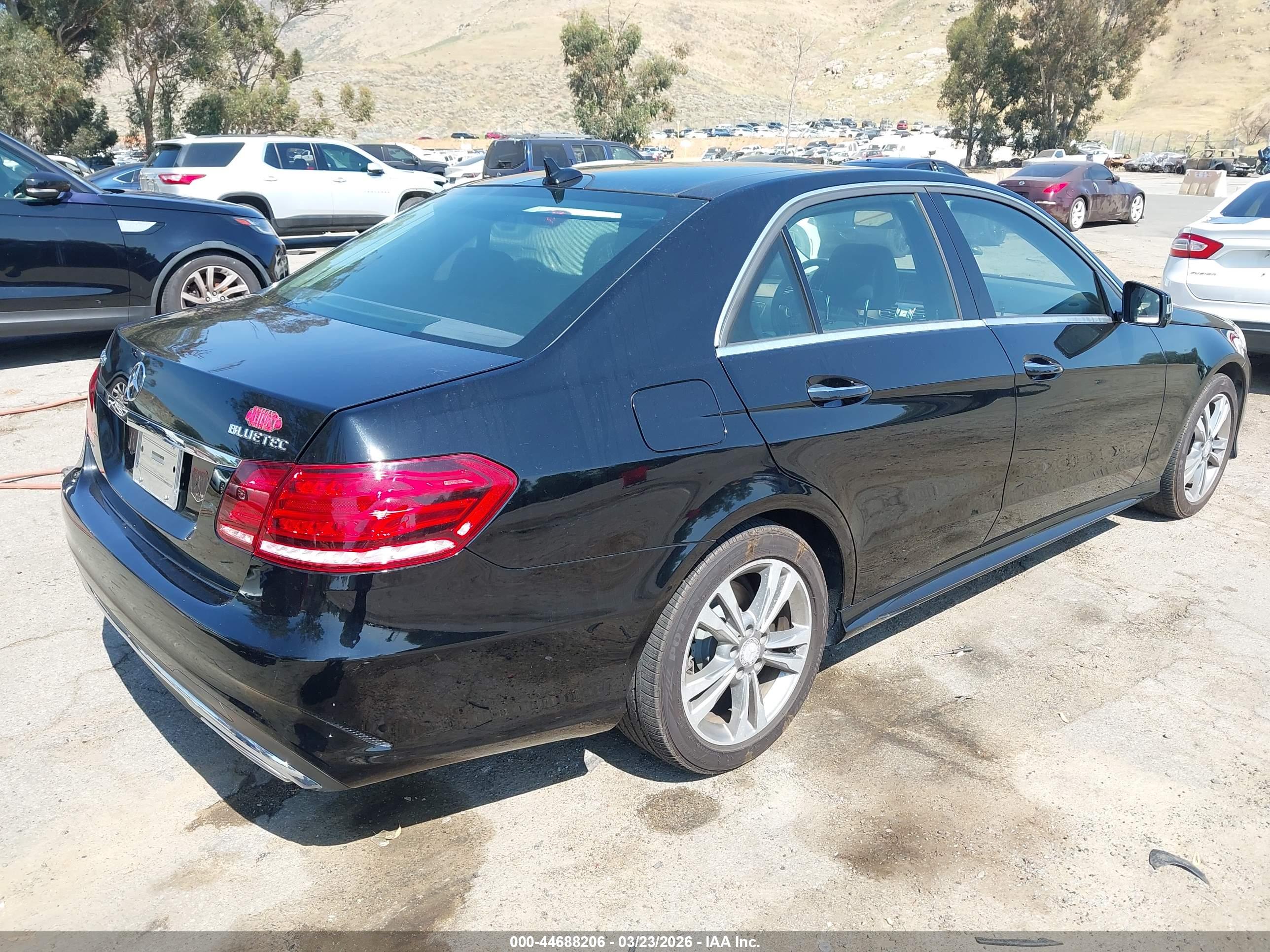 MERCEDES-BENZ E image 4
