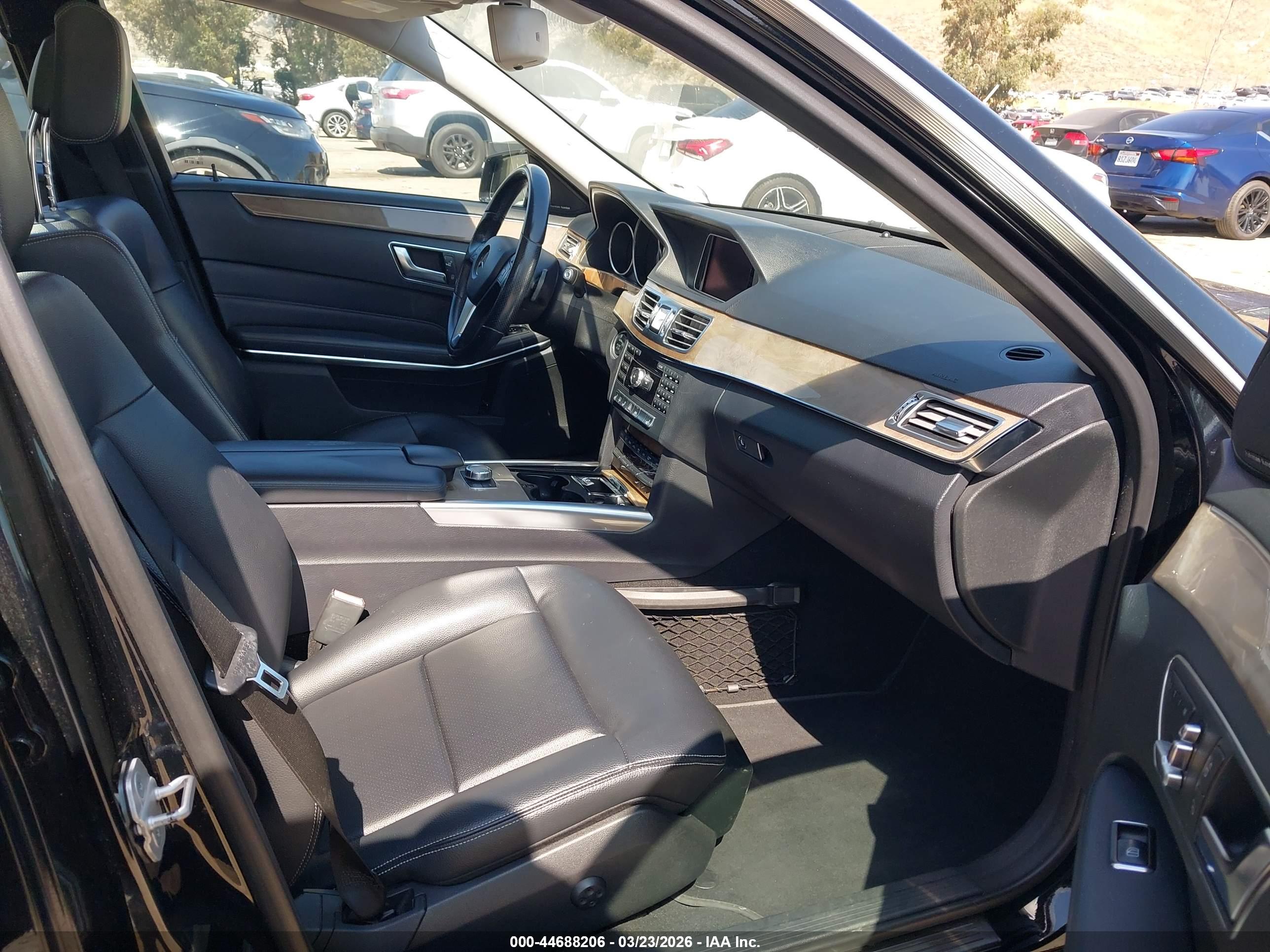 MERCEDES-BENZ E image 5