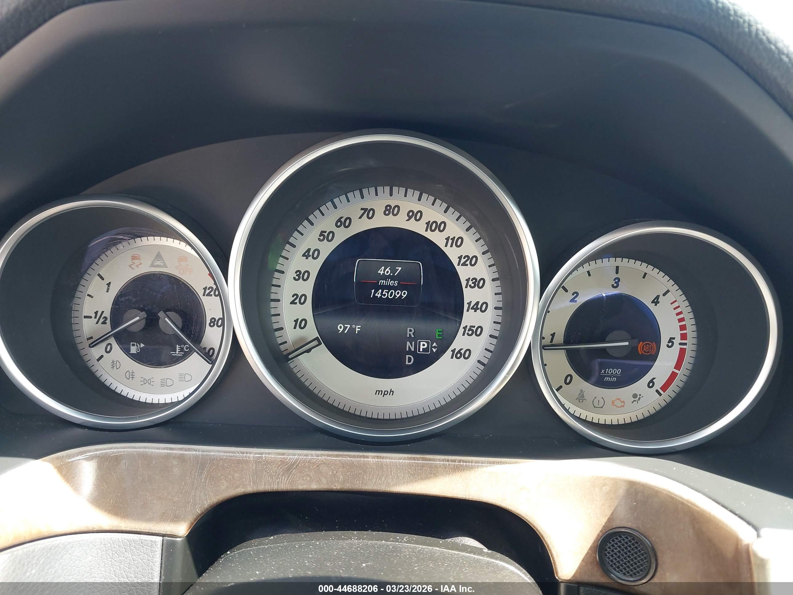MERCEDES-BENZ E image 7