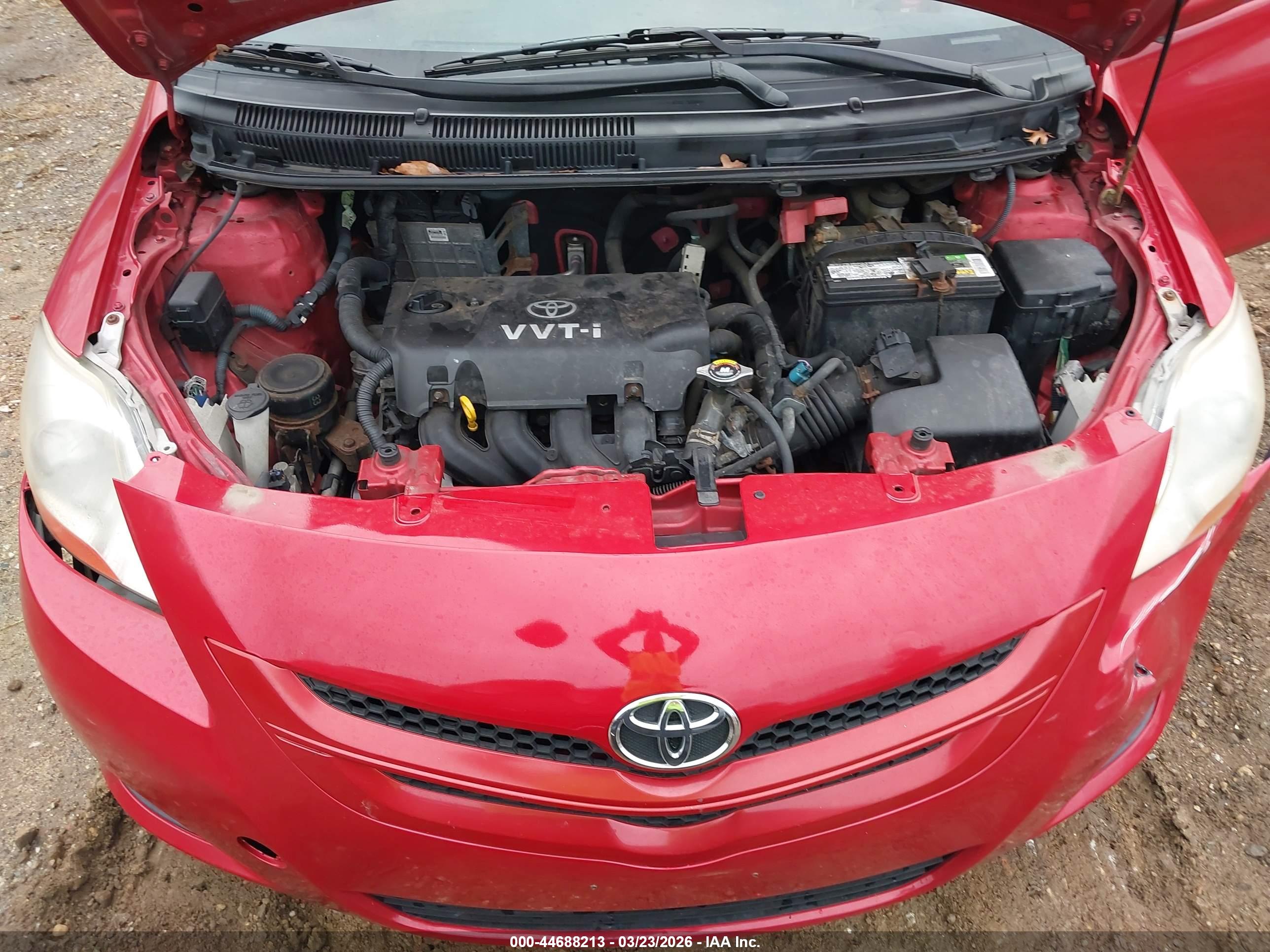 TOYOTA YARIS image 10