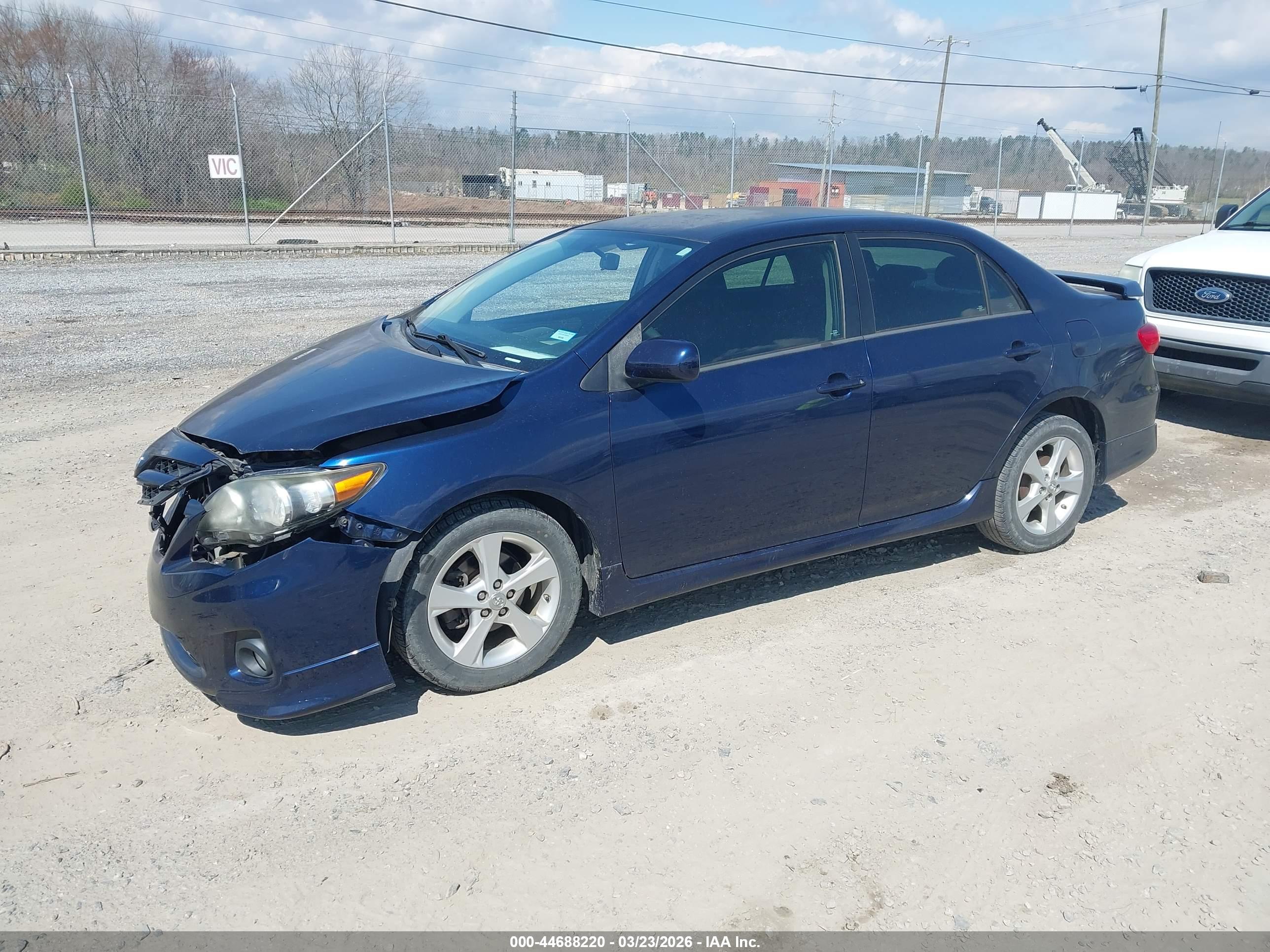 TOYOTA COROLLA image 2
