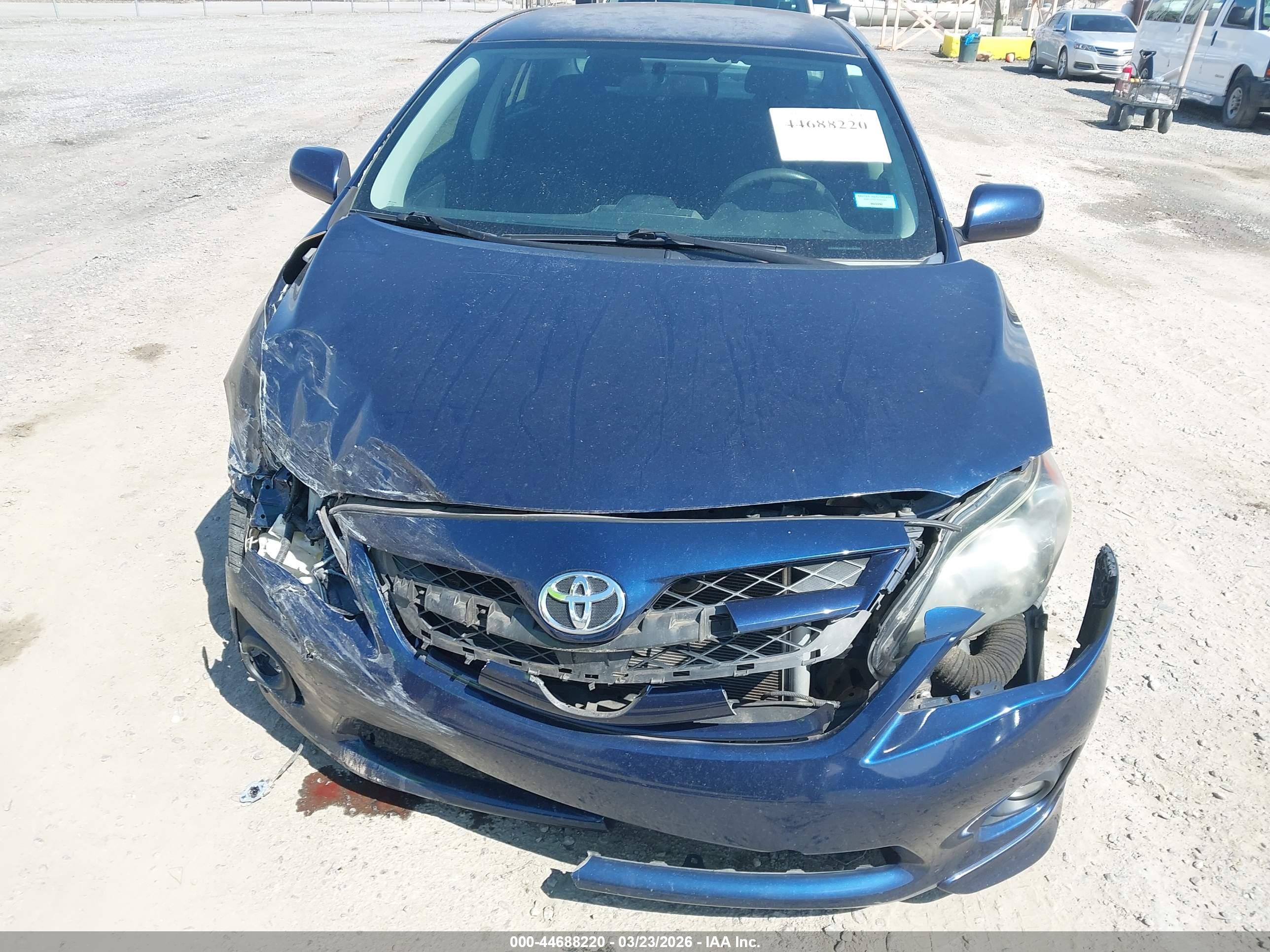 TOYOTA COROLLA image 6