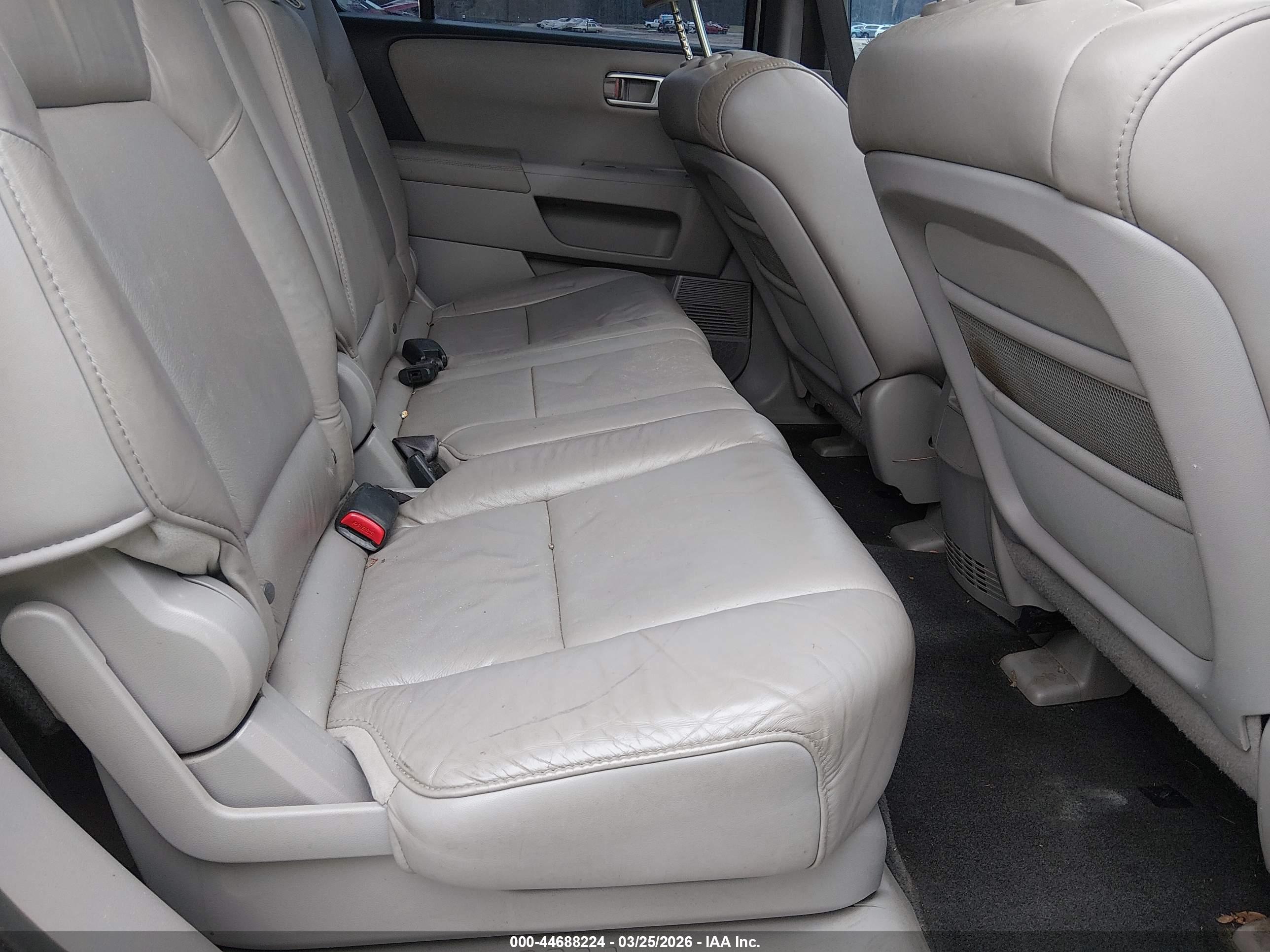 HONDA PILOT image 8