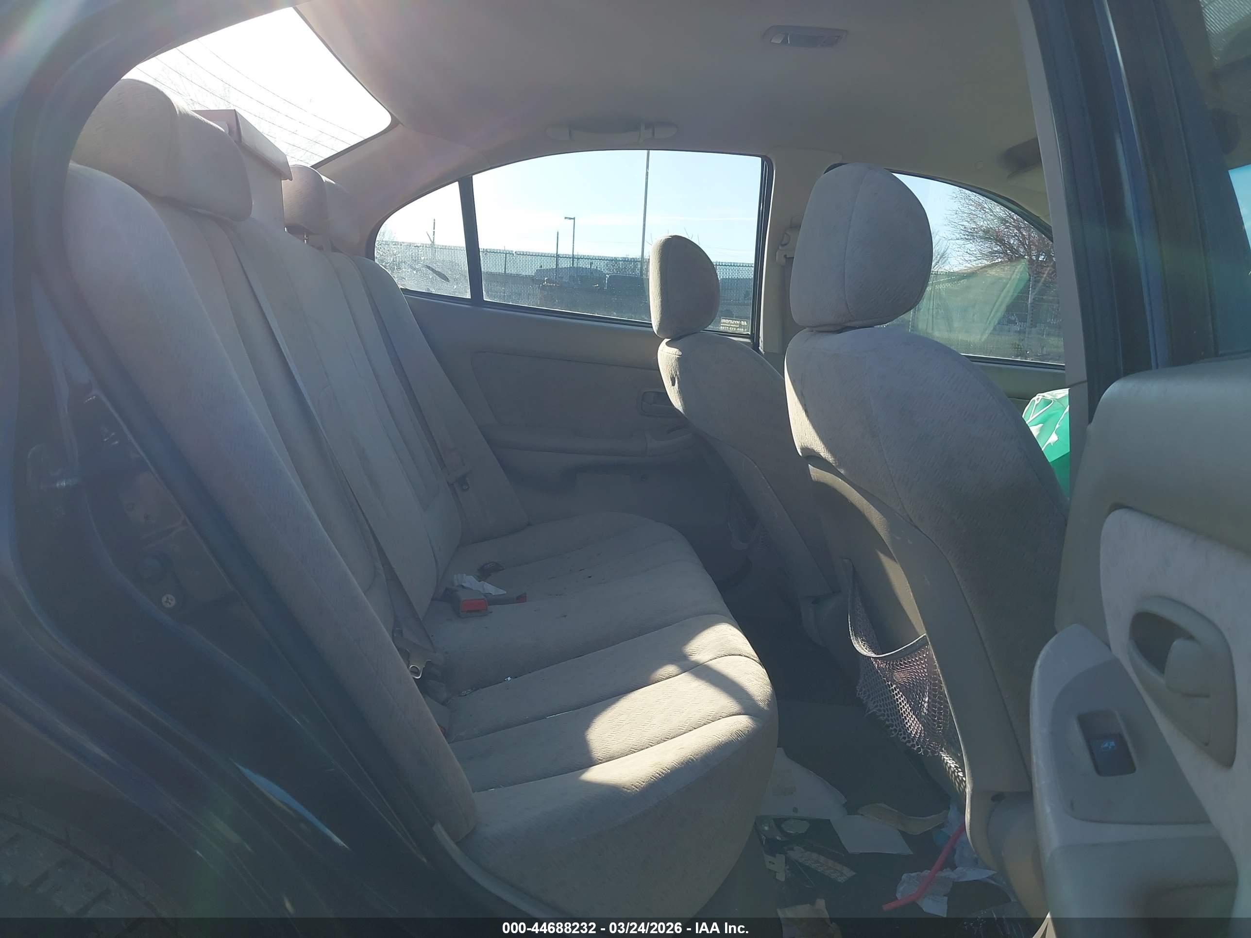 HYUNDAI ELANTRA image 8