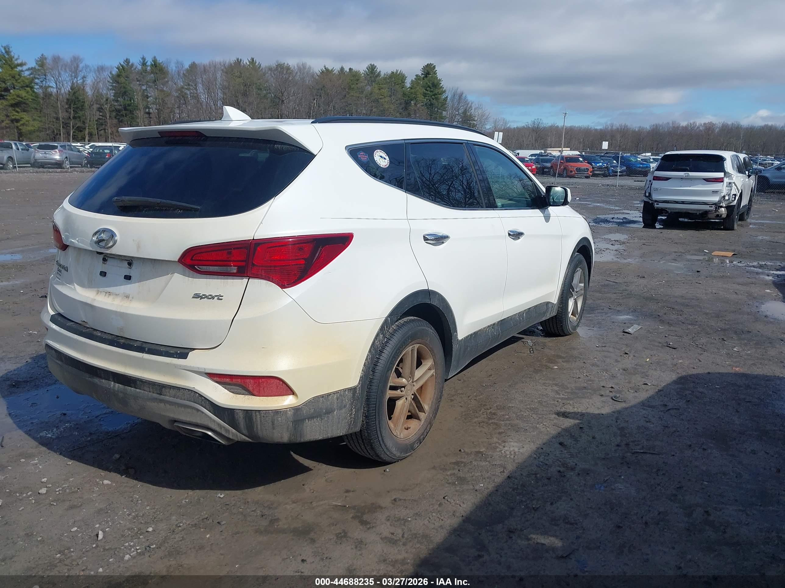 HYUNDAI SANTA image 4