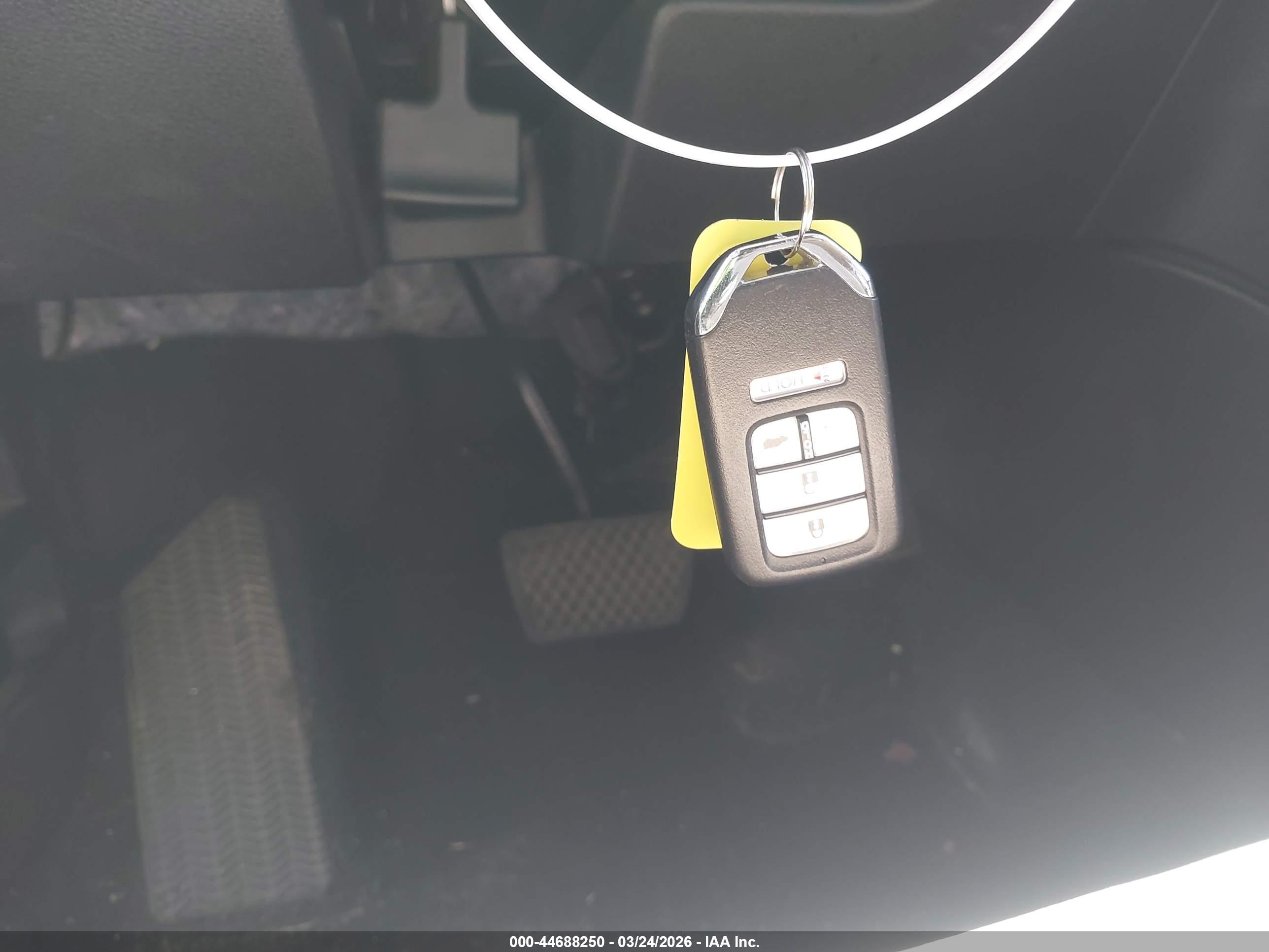 HONDA CR-V image 11