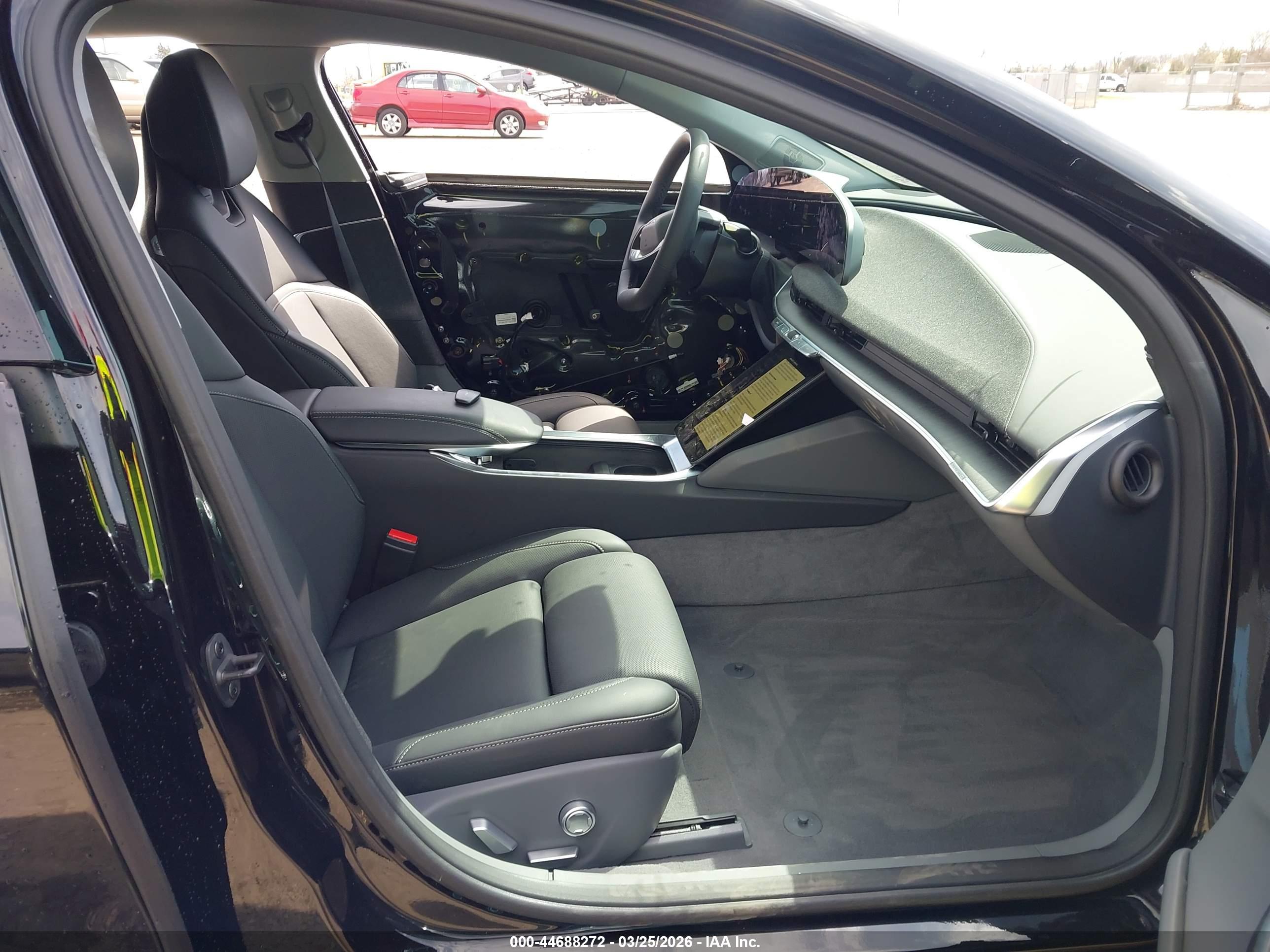 LUCID AIR image 5