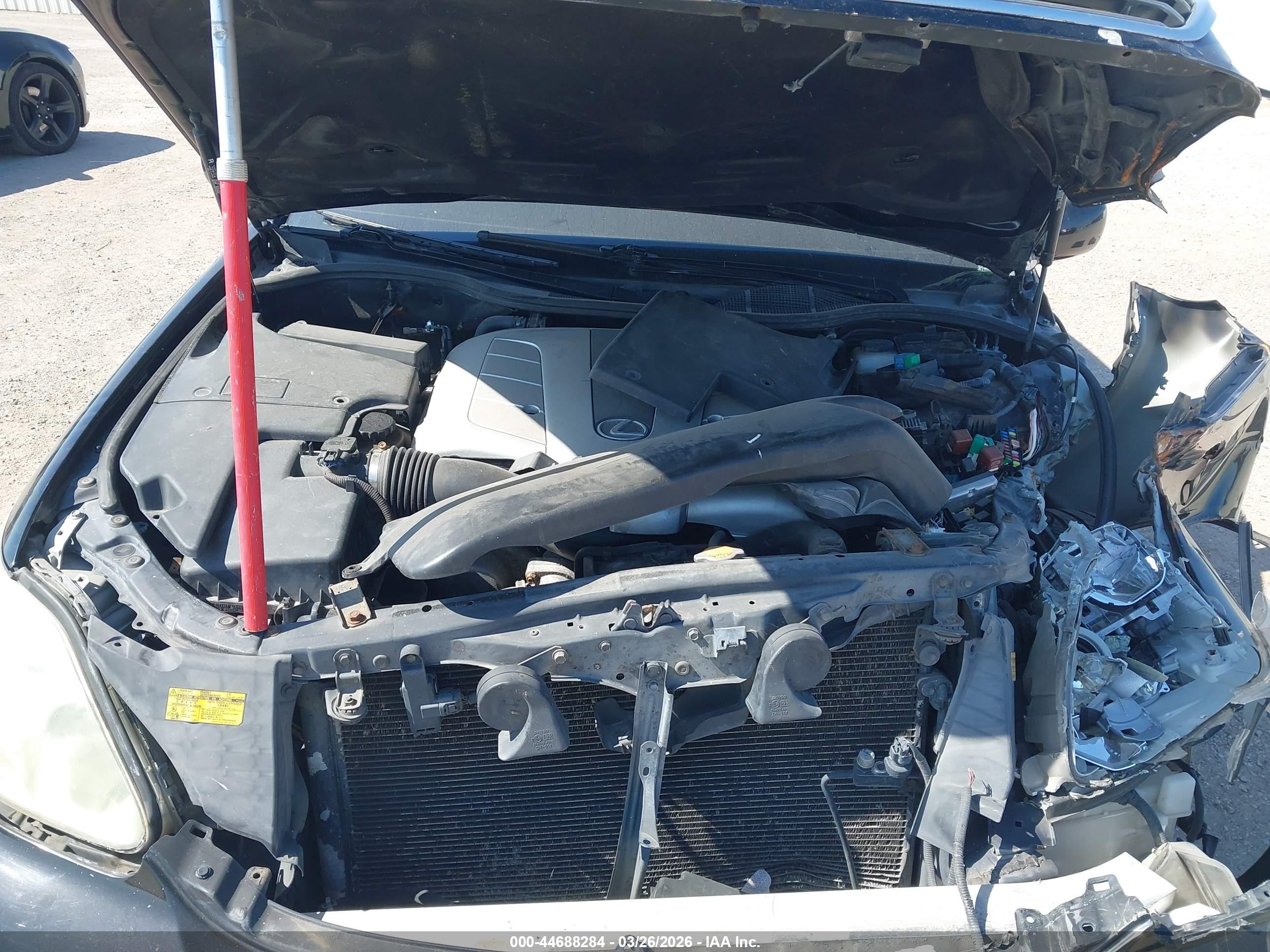 LEXUS LS image 10