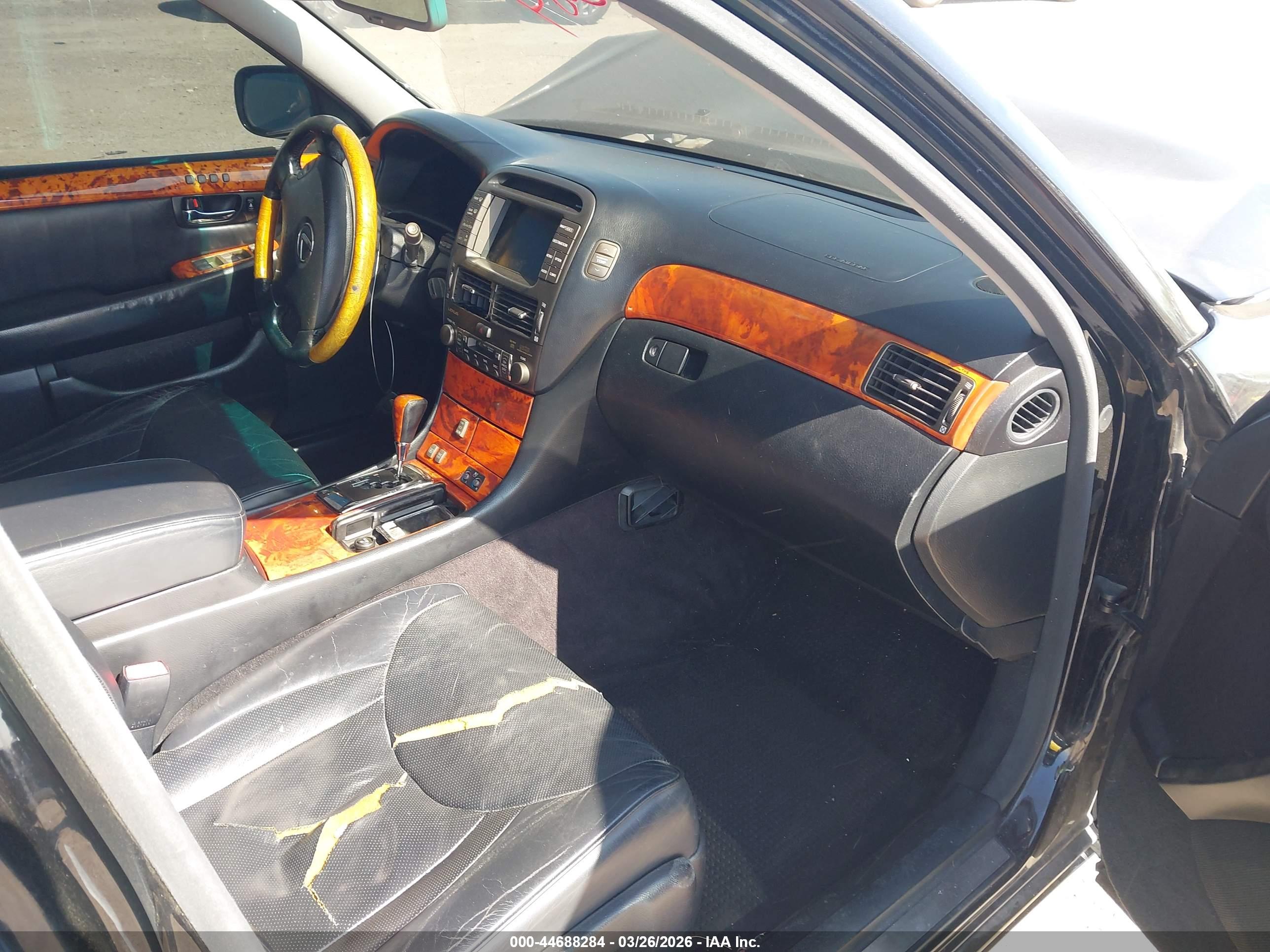 LEXUS LS image 5