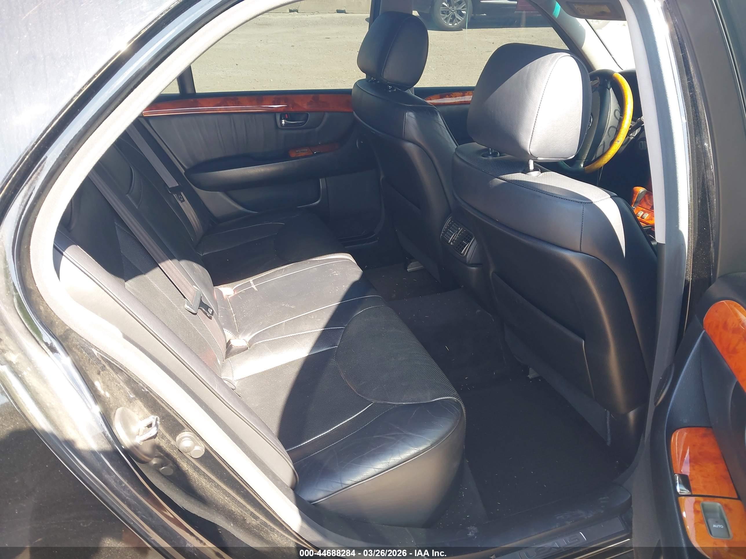 LEXUS LS image 8