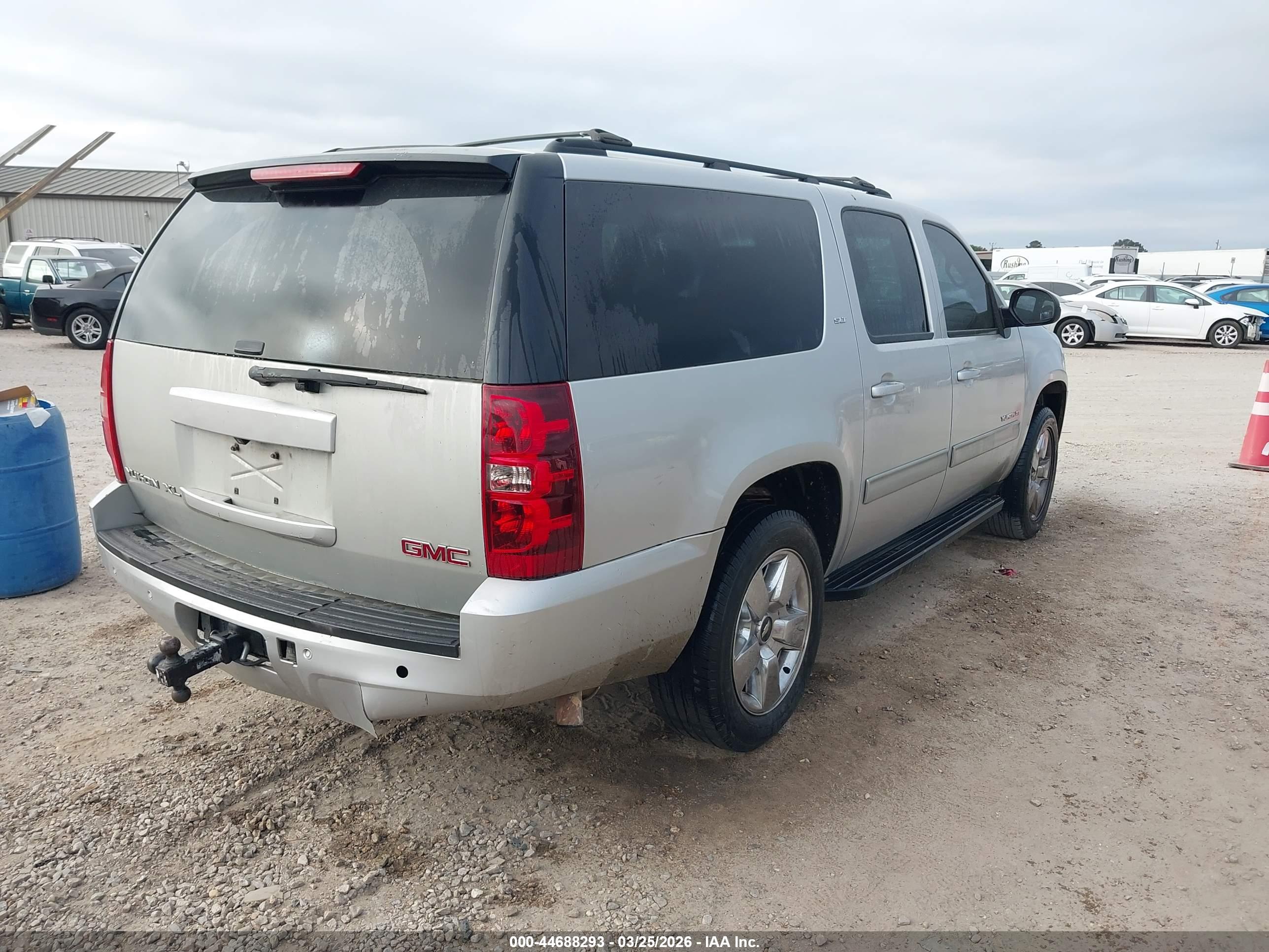 GMC YUKON image 4