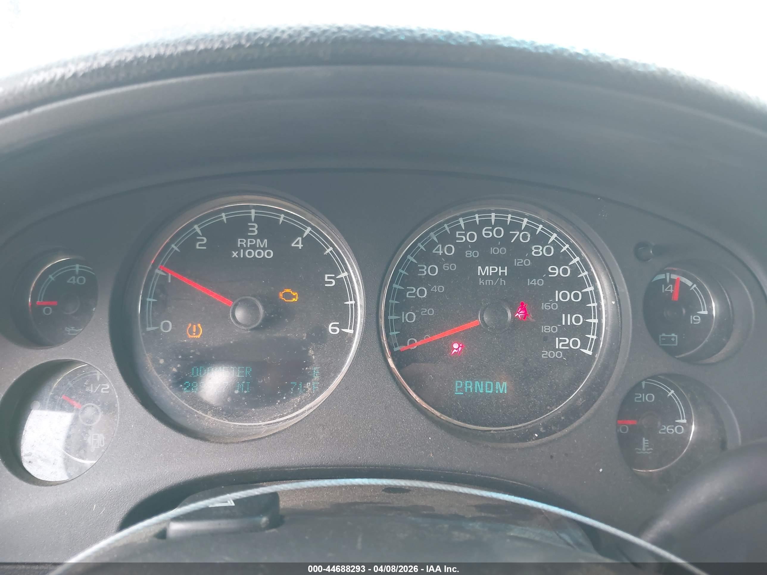 GMC YUKON image 7