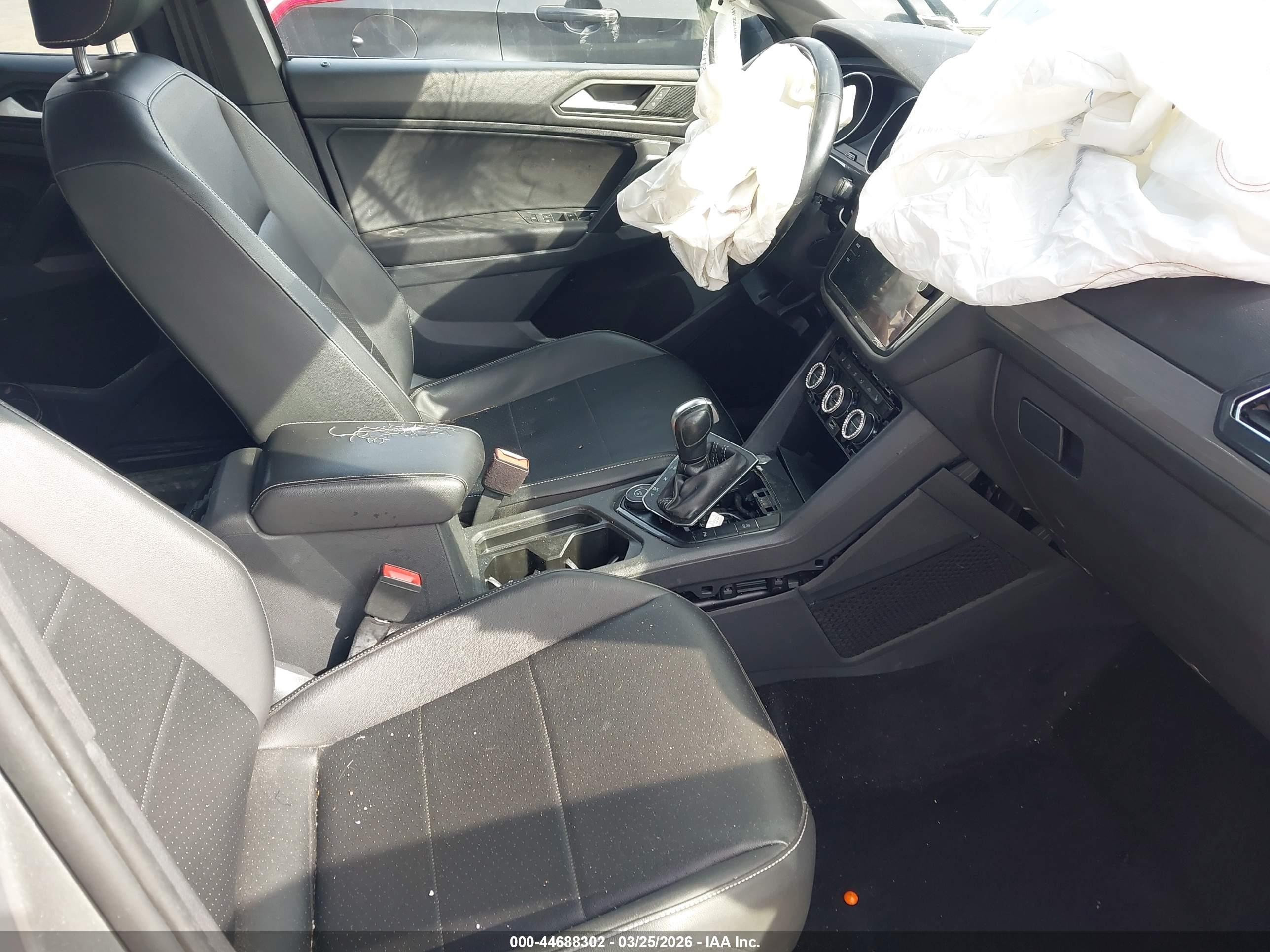 VOLKSWAGEN TIGUAN image 5