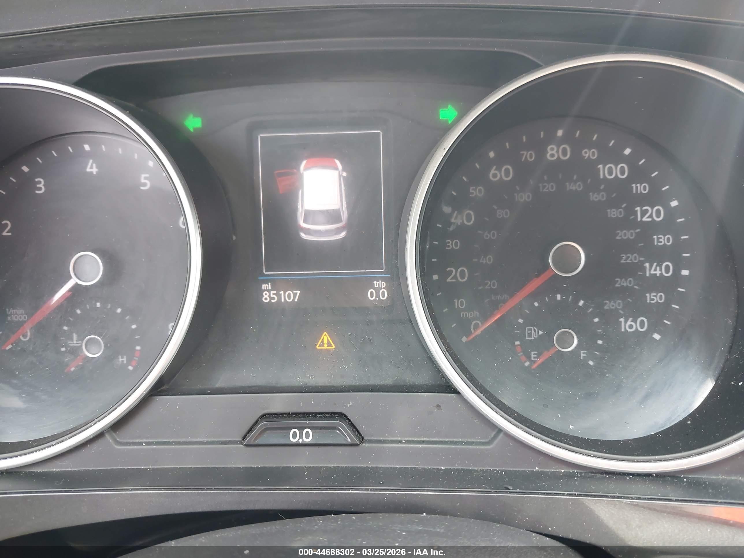 VOLKSWAGEN TIGUAN image 7