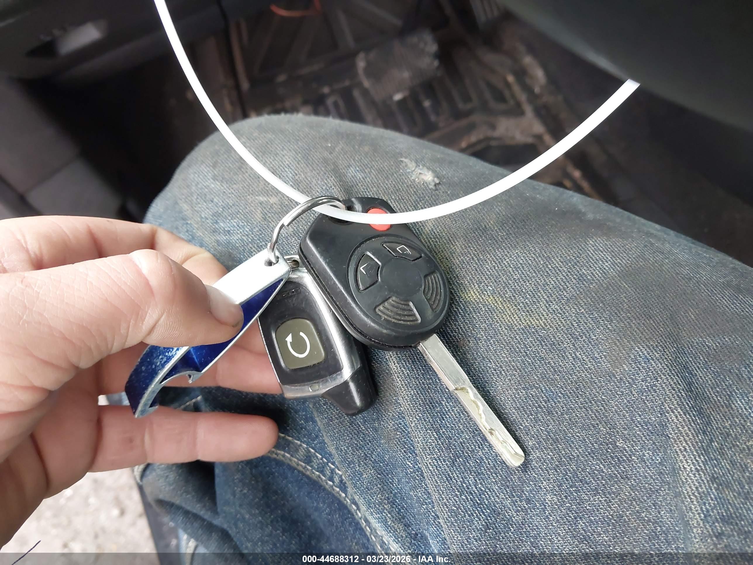FORD ESCAPE image 11