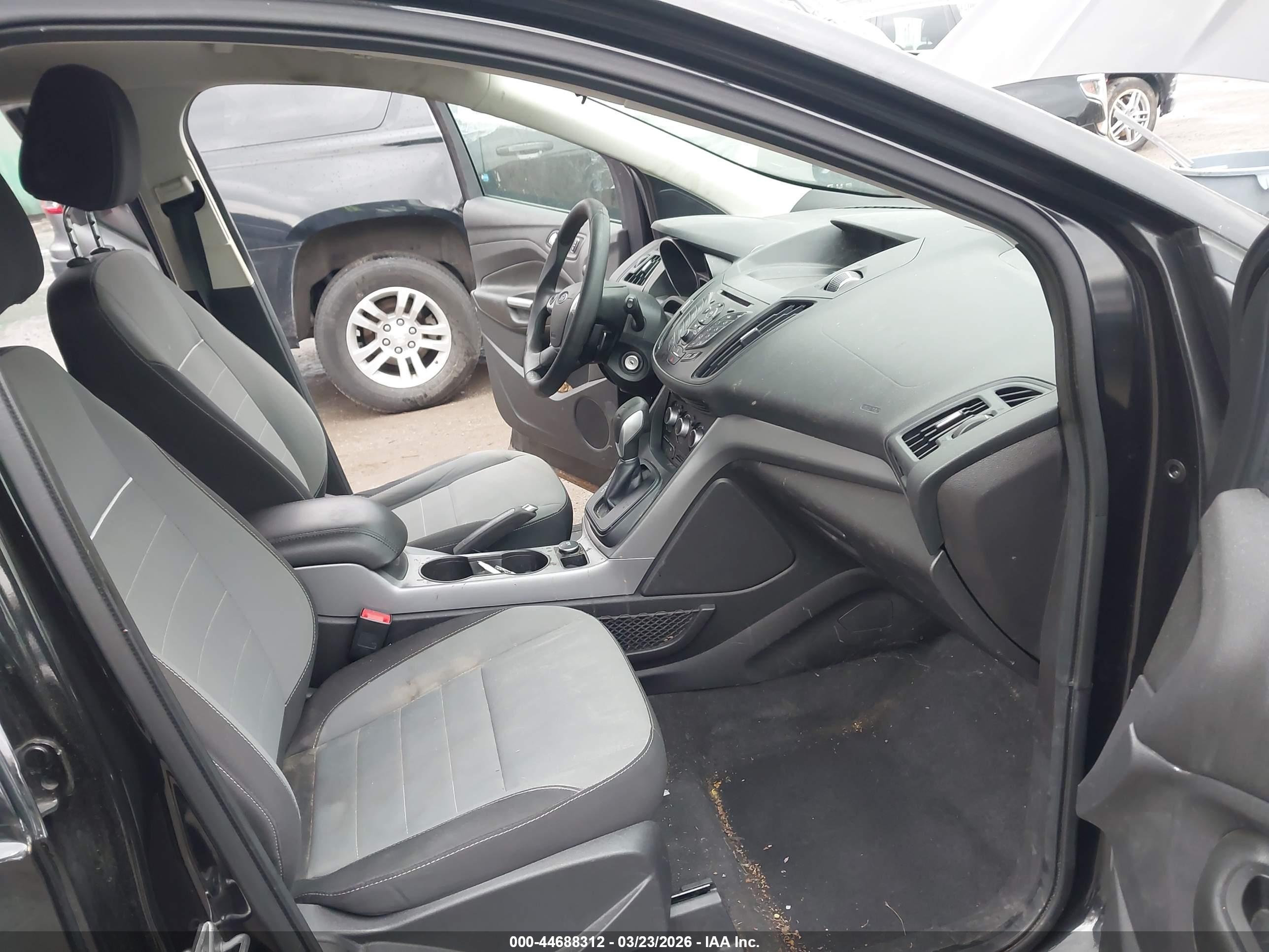FORD ESCAPE image 5