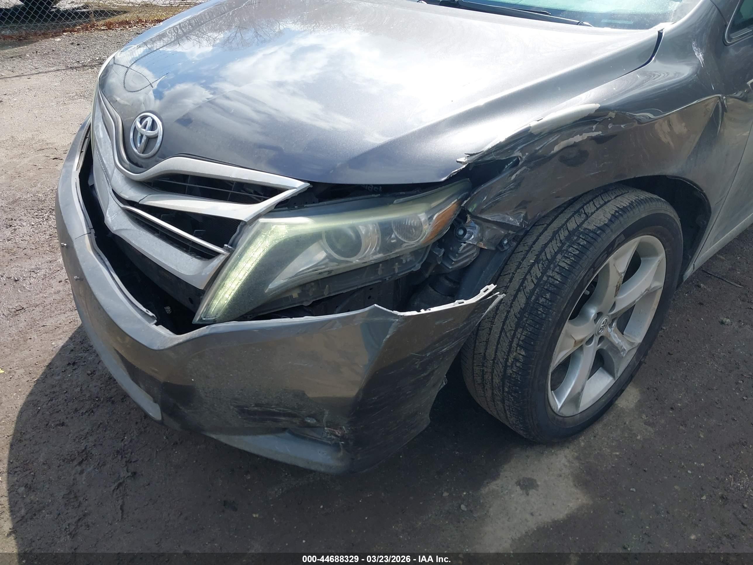 TOYOTA VENZA image 6