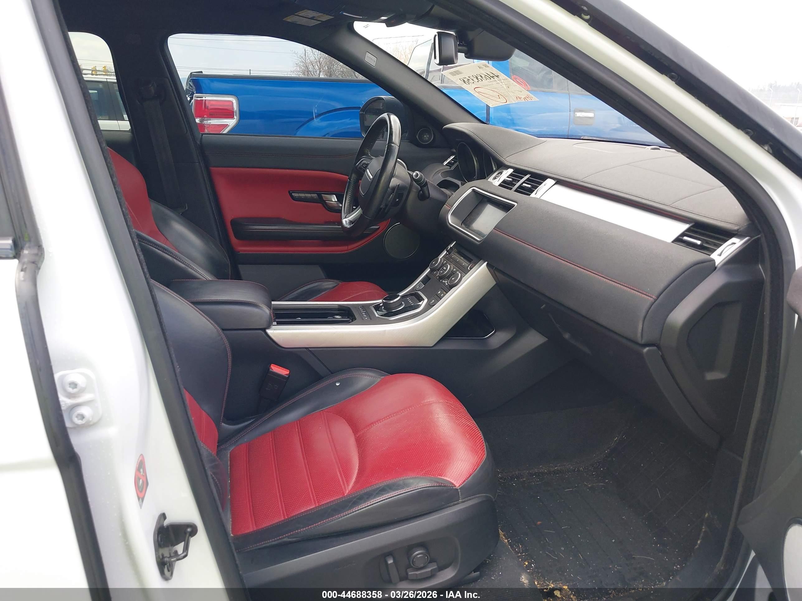 LAND ROVER image 5