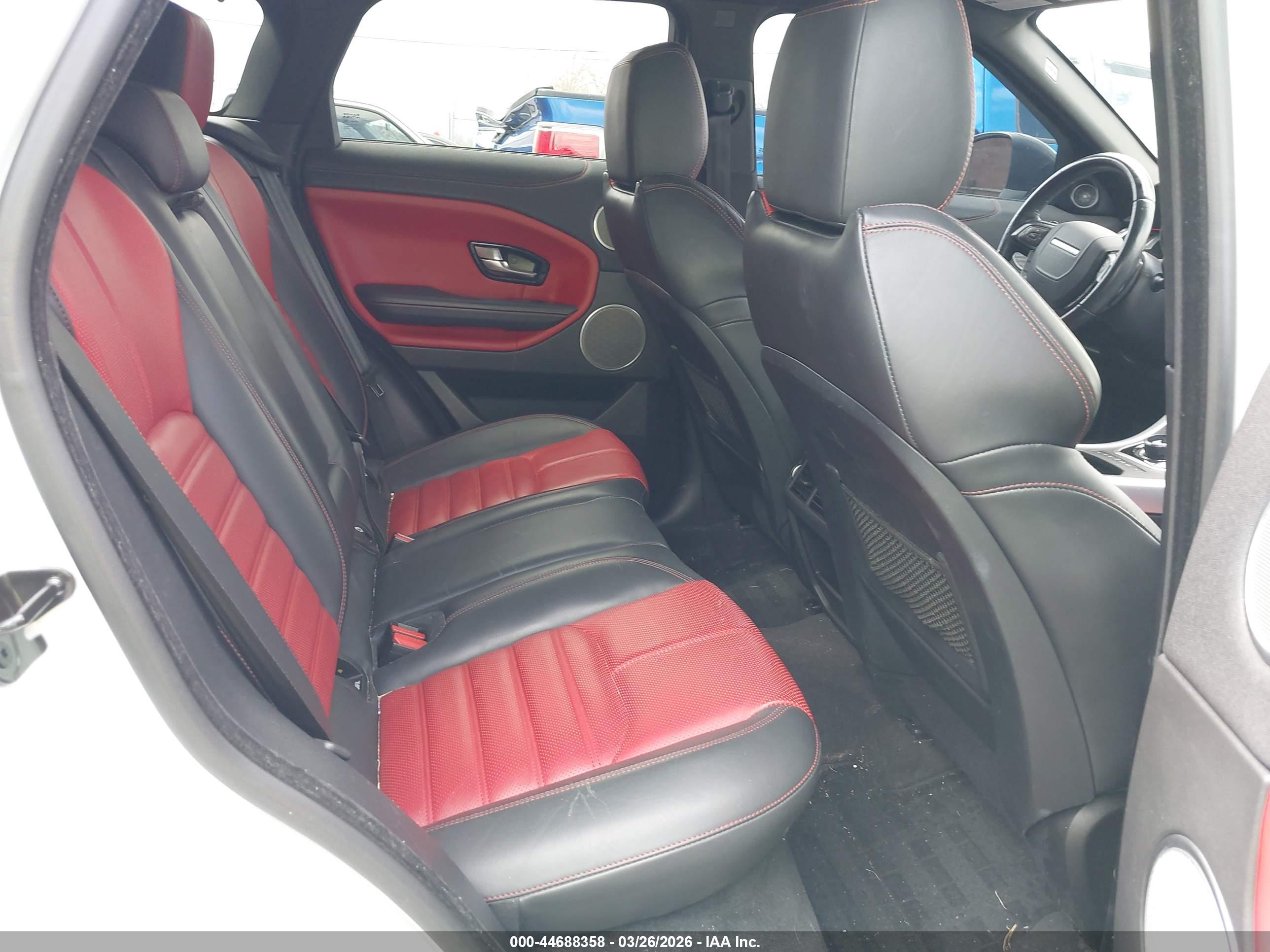 LAND ROVER image 8