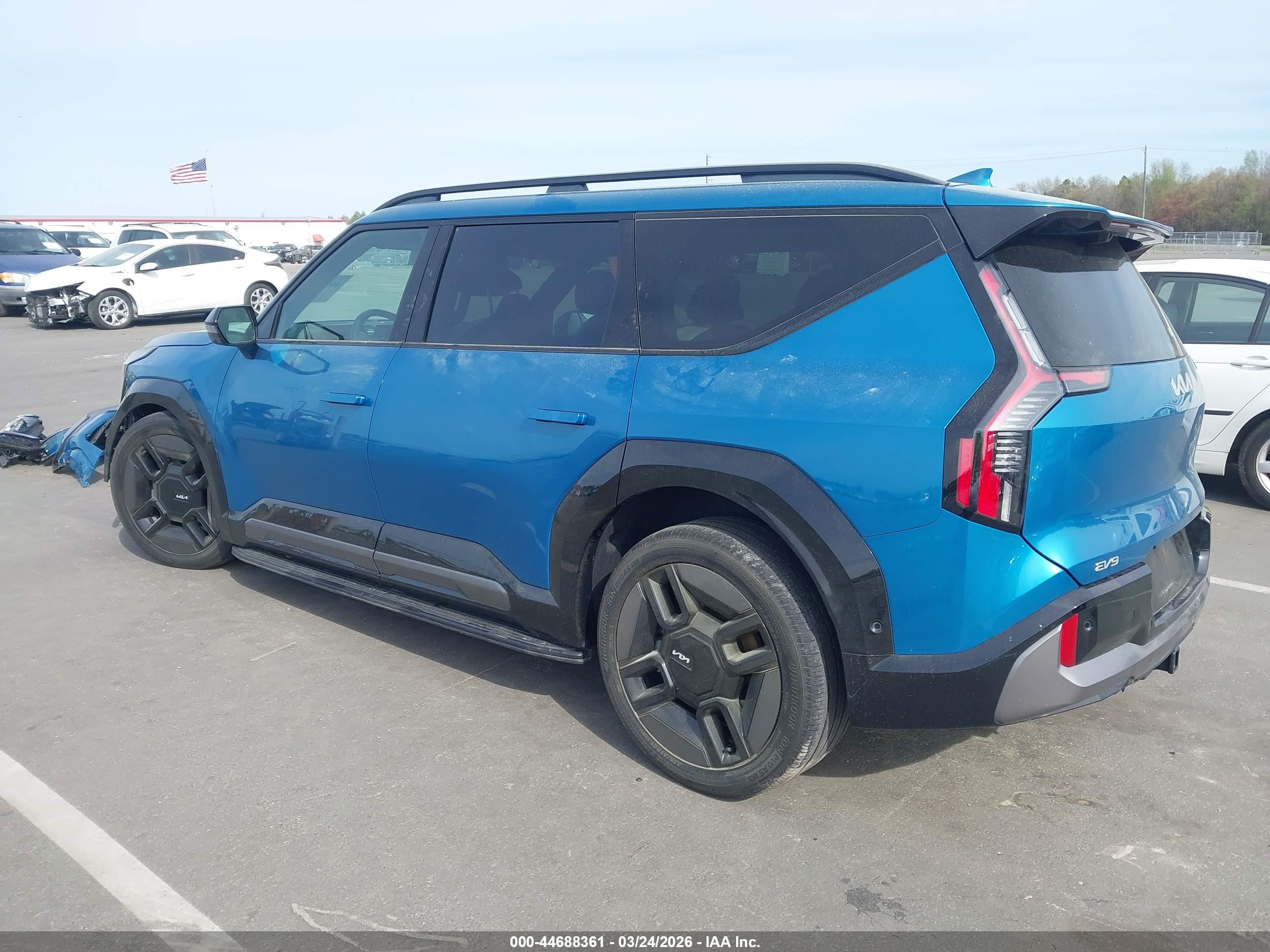KIA EV9 image 3