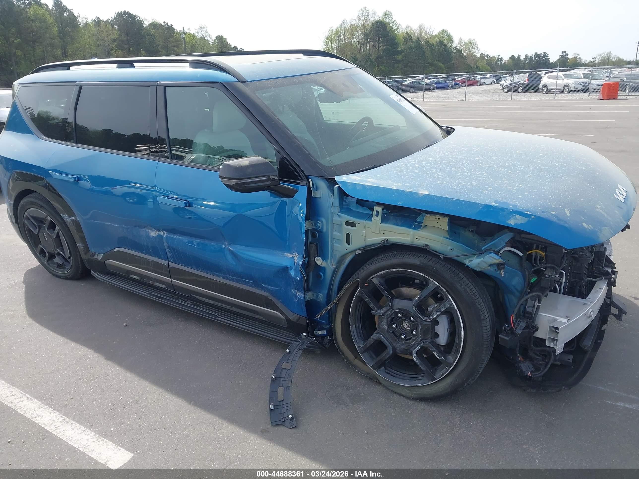 KIA EV9 image 6