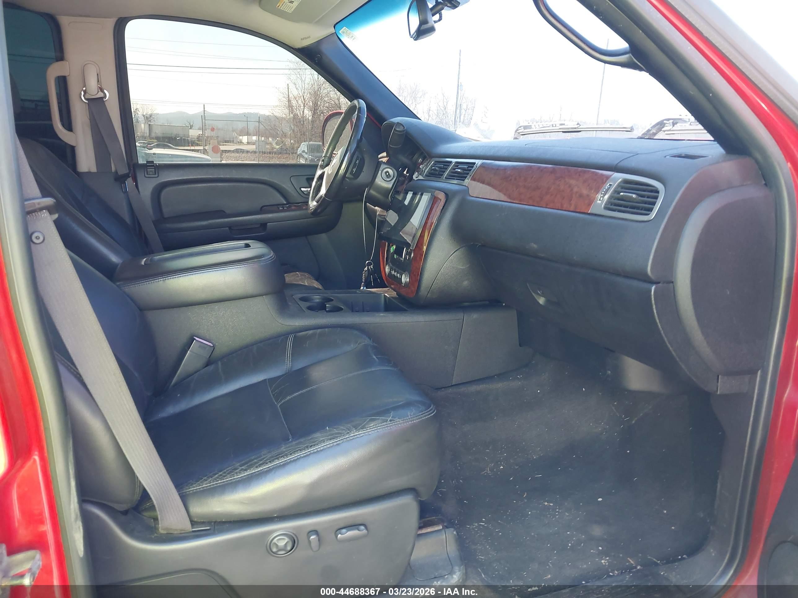 CHEVROLET SILVERADO image 5