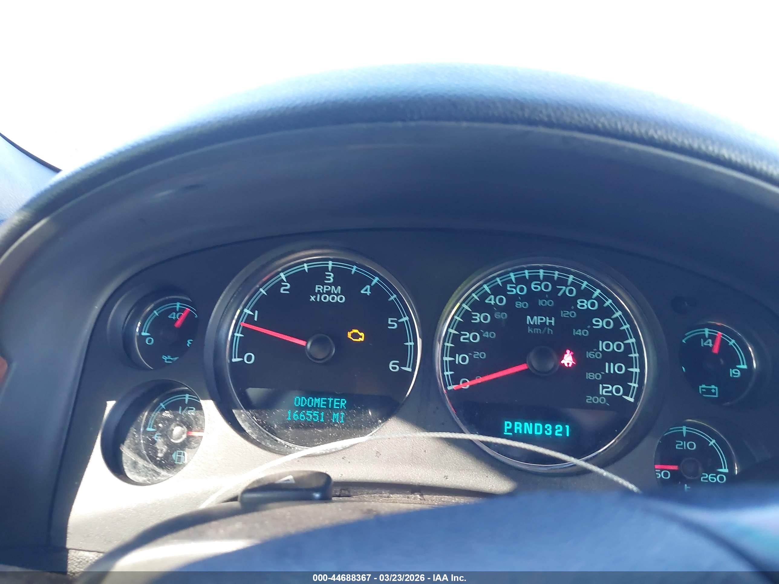 CHEVROLET SILVERADO image 7