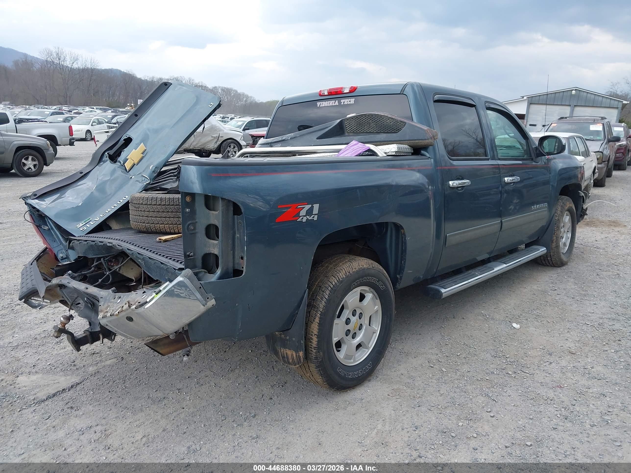 CHEVROLET SILVERADO image 4