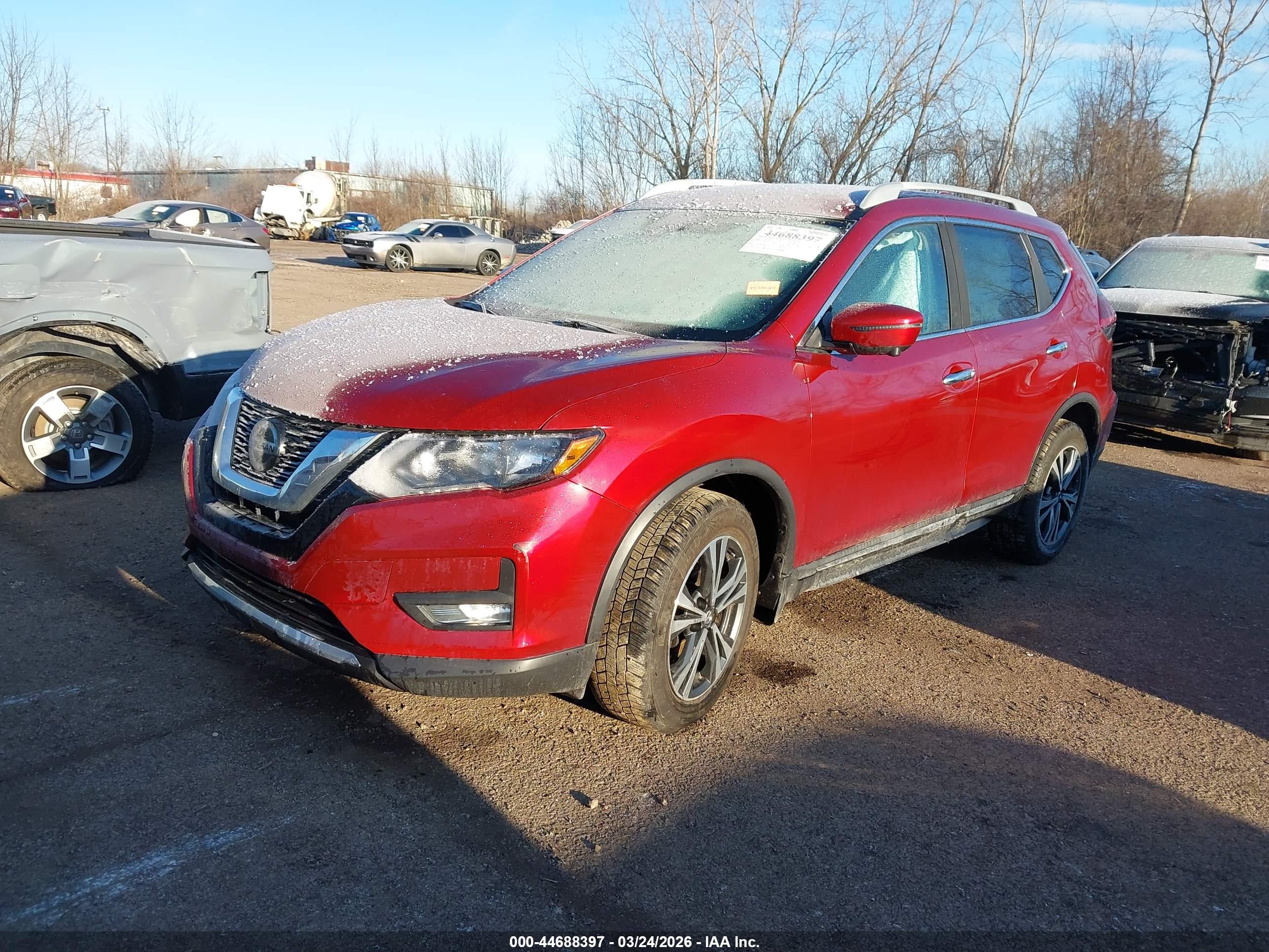 NISSAN ROGUE image 2