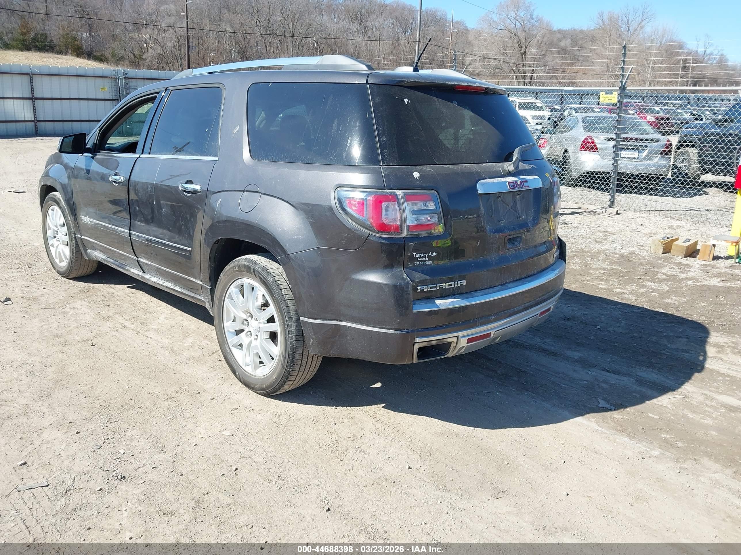 GMC ACADIA image 3