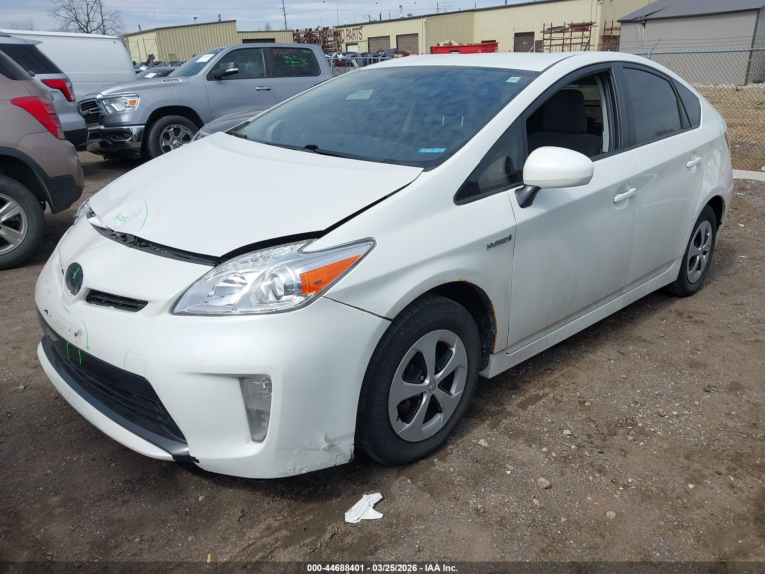 TOYOTA PRIUS image 2
