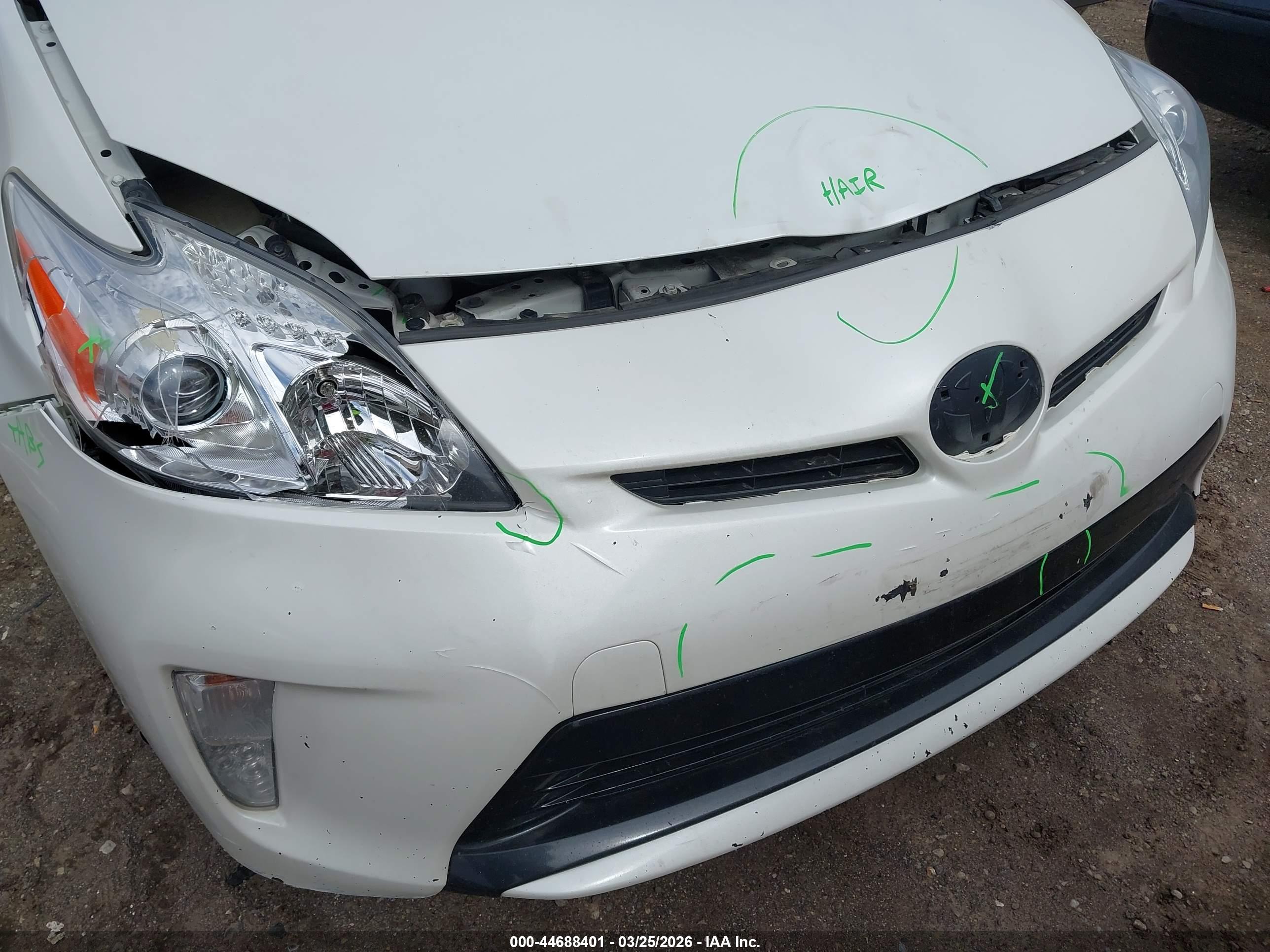 TOYOTA PRIUS image 6