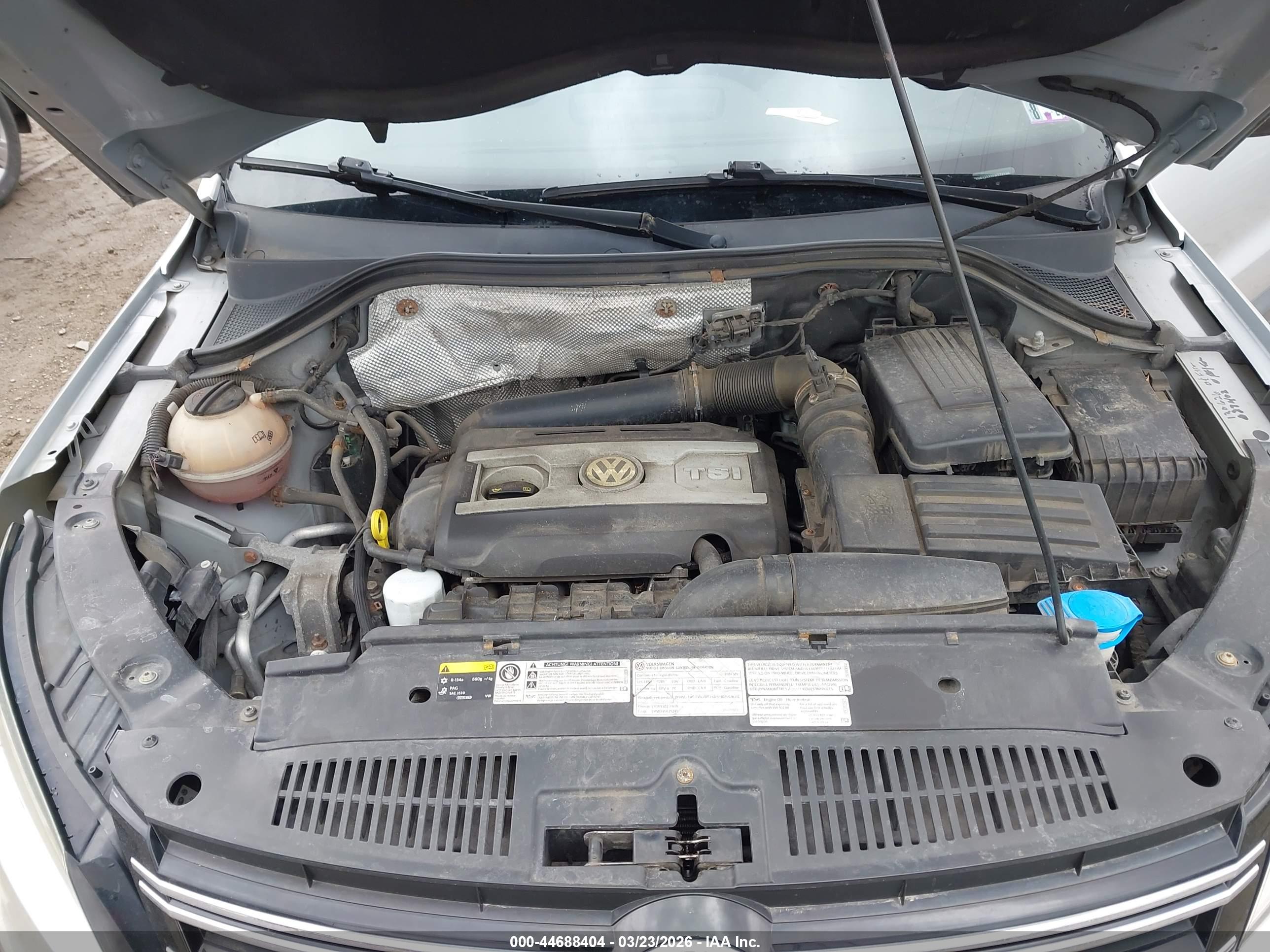 VOLKSWAGEN TIGUAN image 10