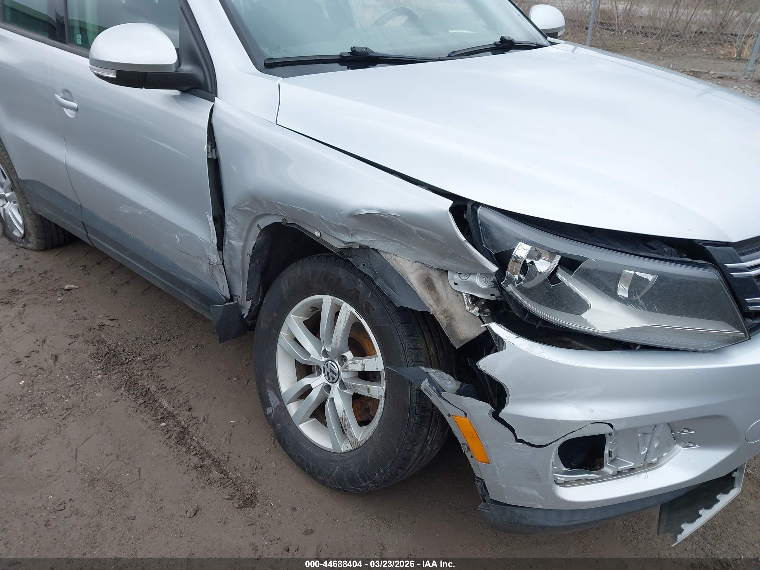 VOLKSWAGEN TIGUAN image 6