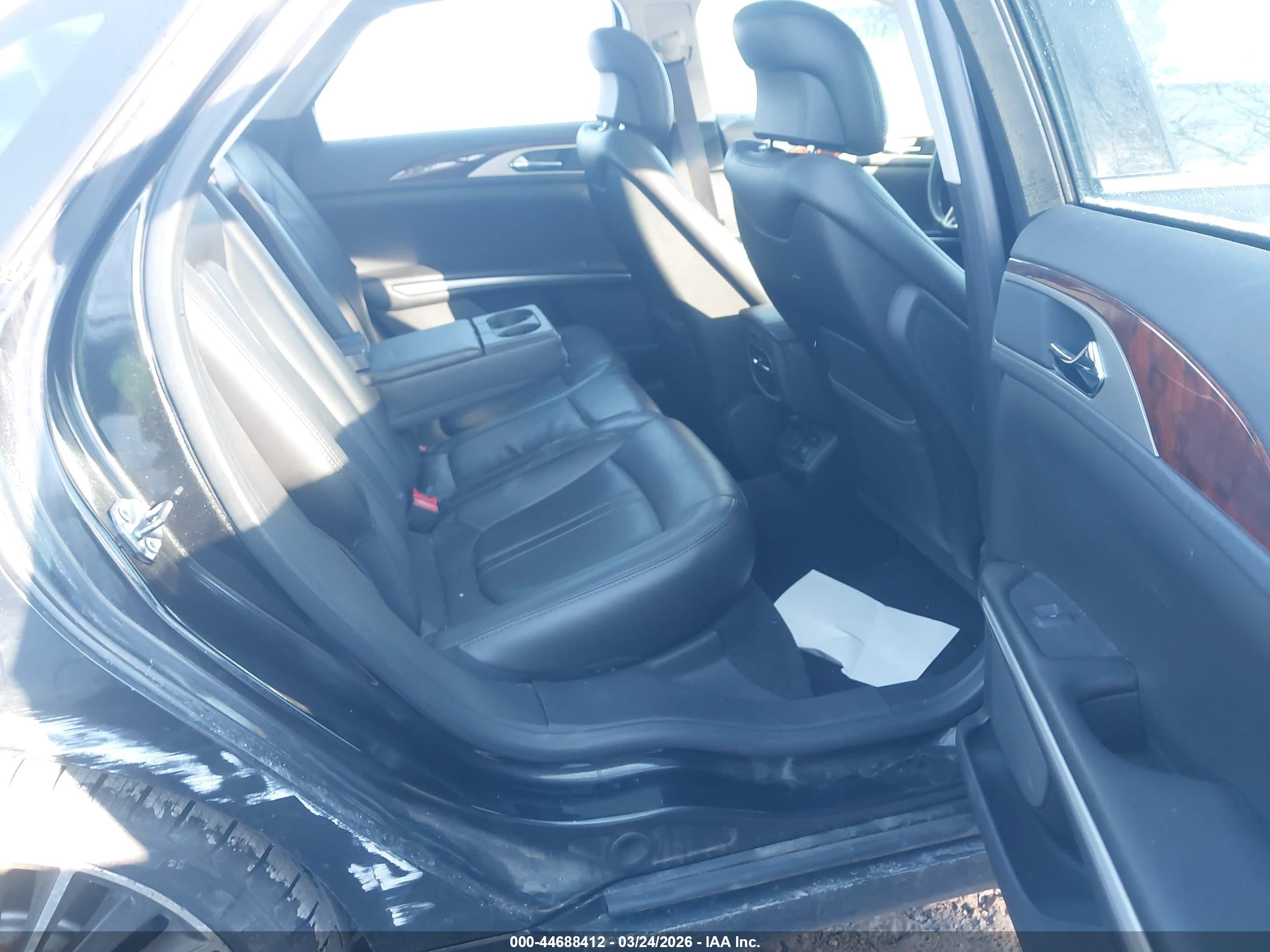 LINCOLN MKZ image 8