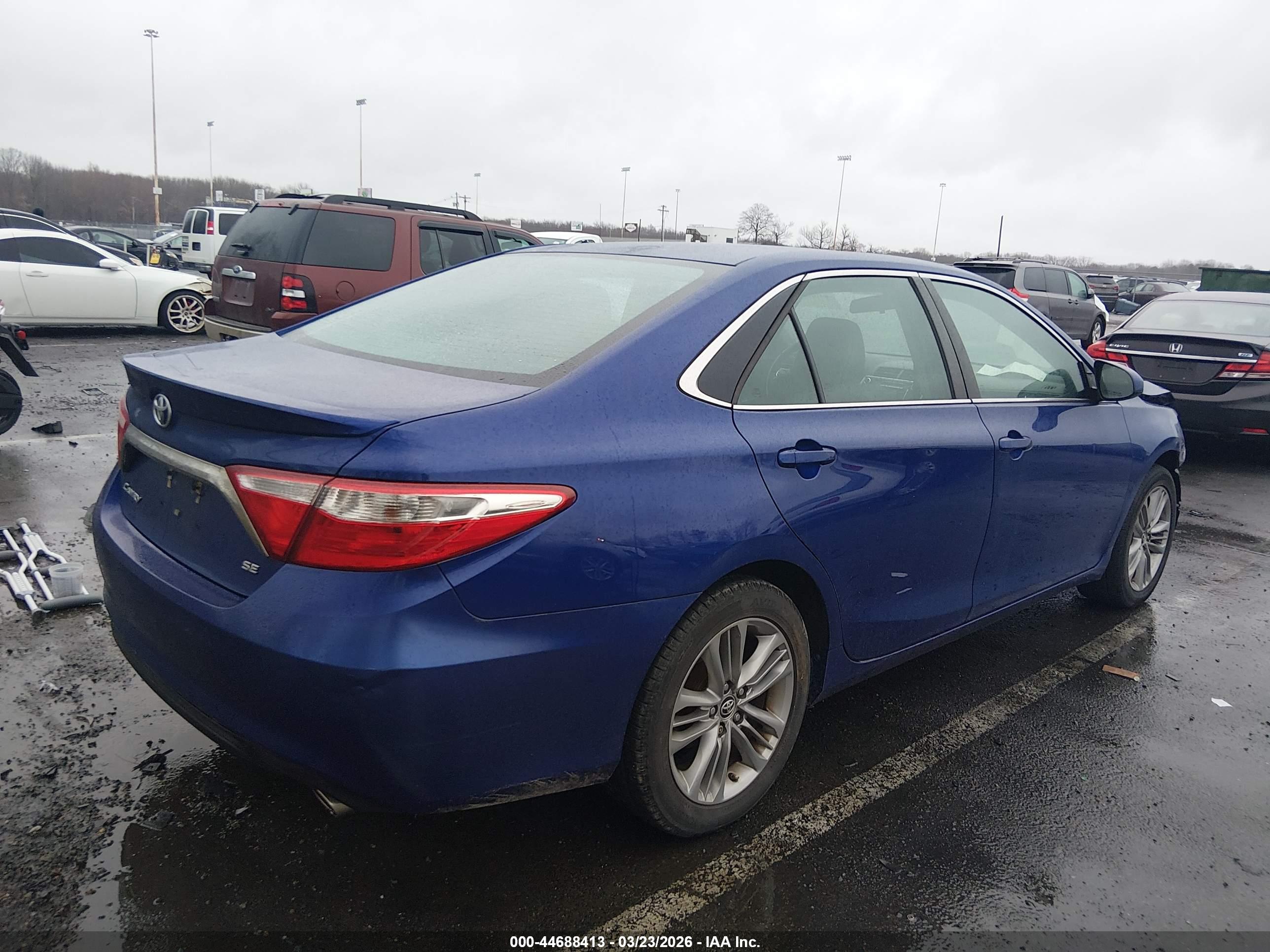 TOYOTA CAMRY image 4
