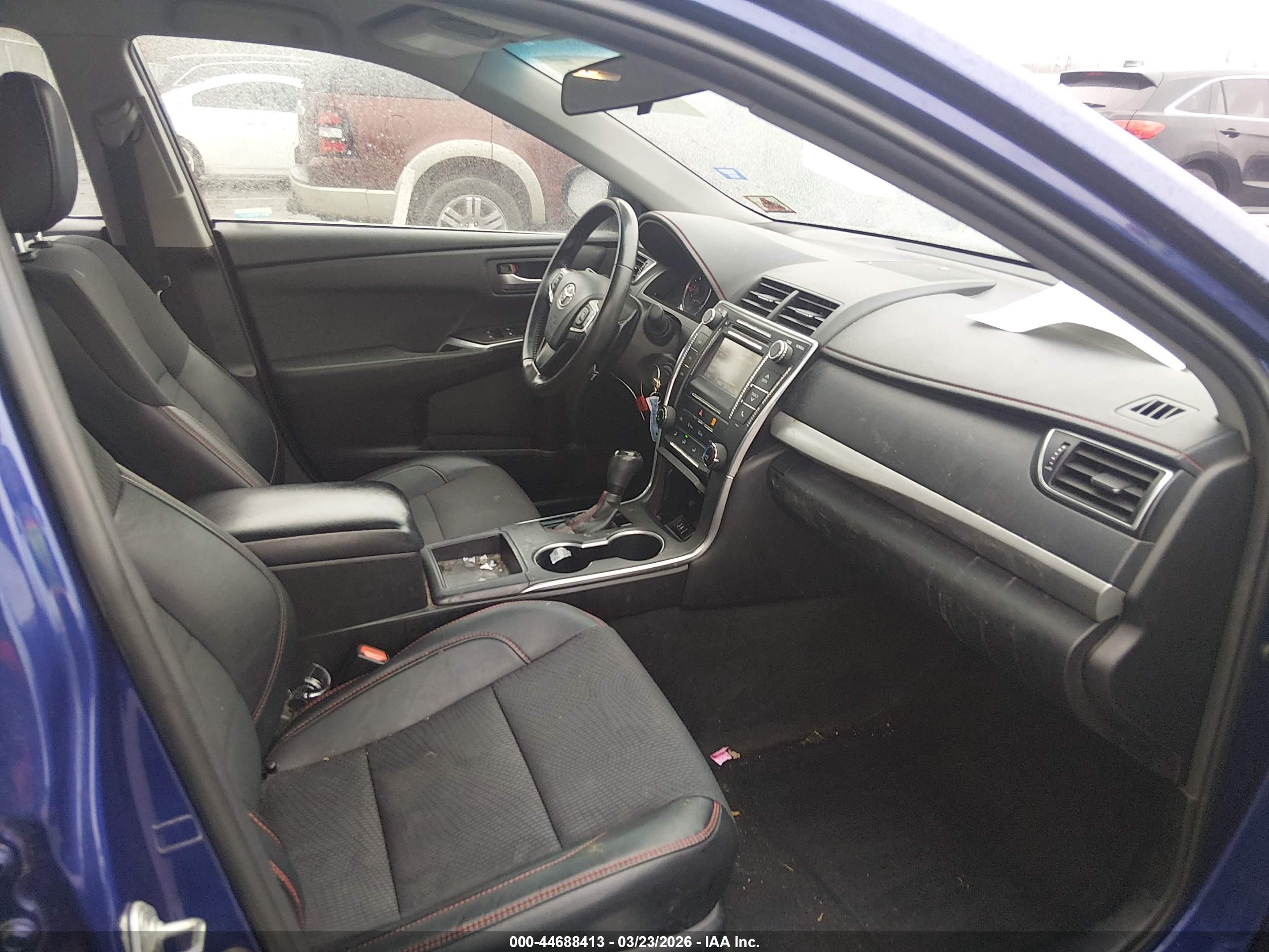 TOYOTA CAMRY image 5