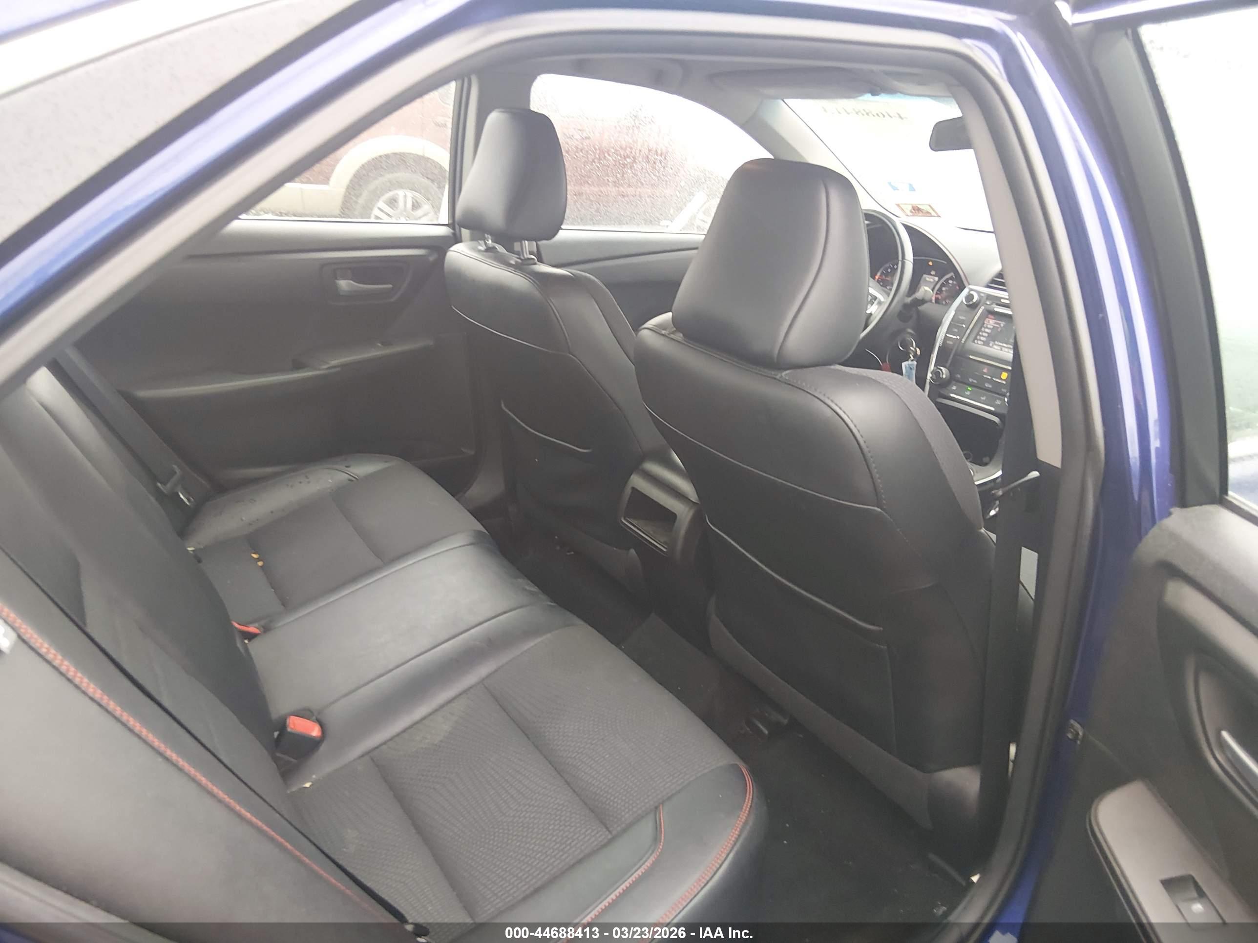 TOYOTA CAMRY image 8