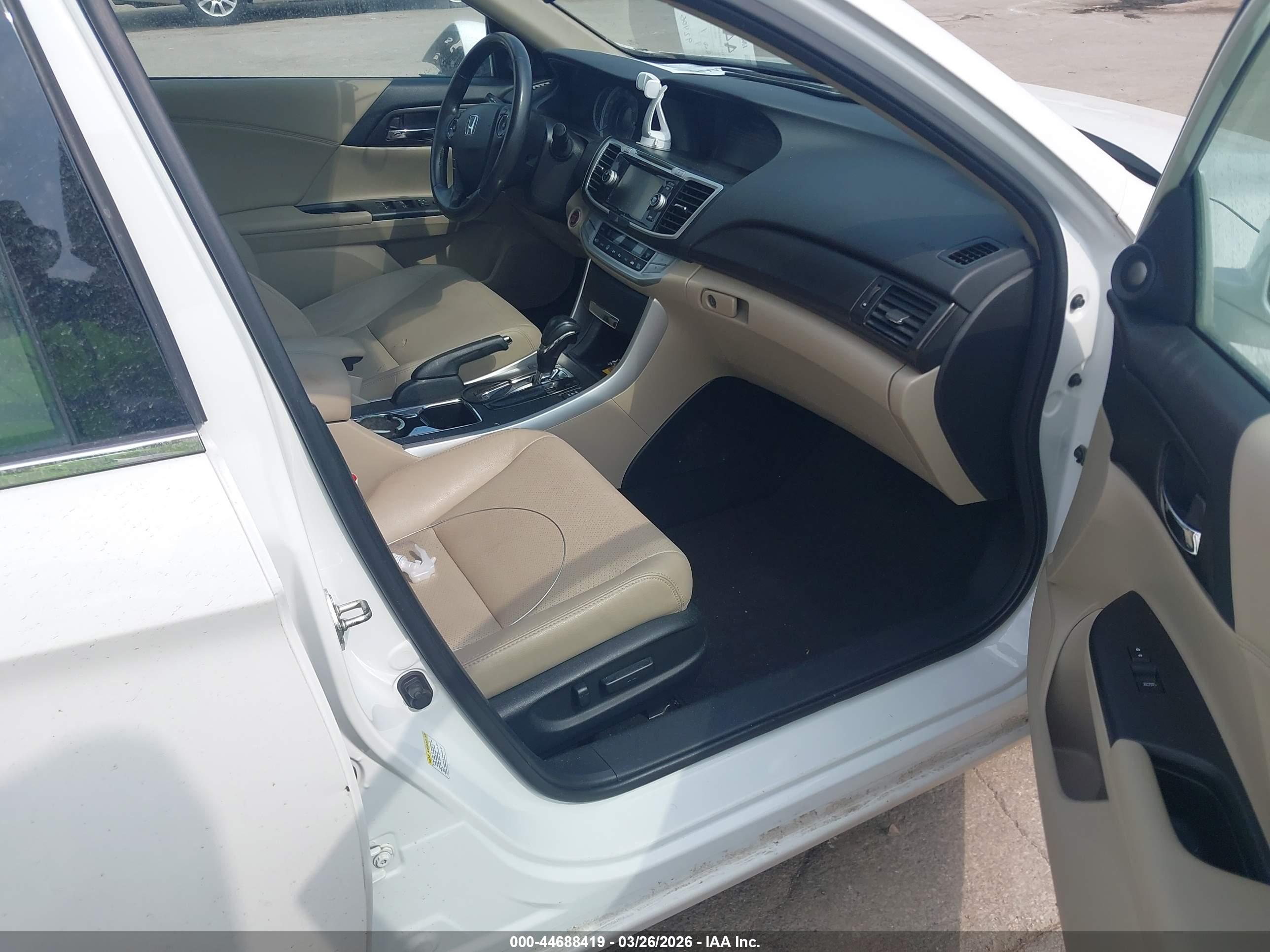HONDA ACCORD image 5