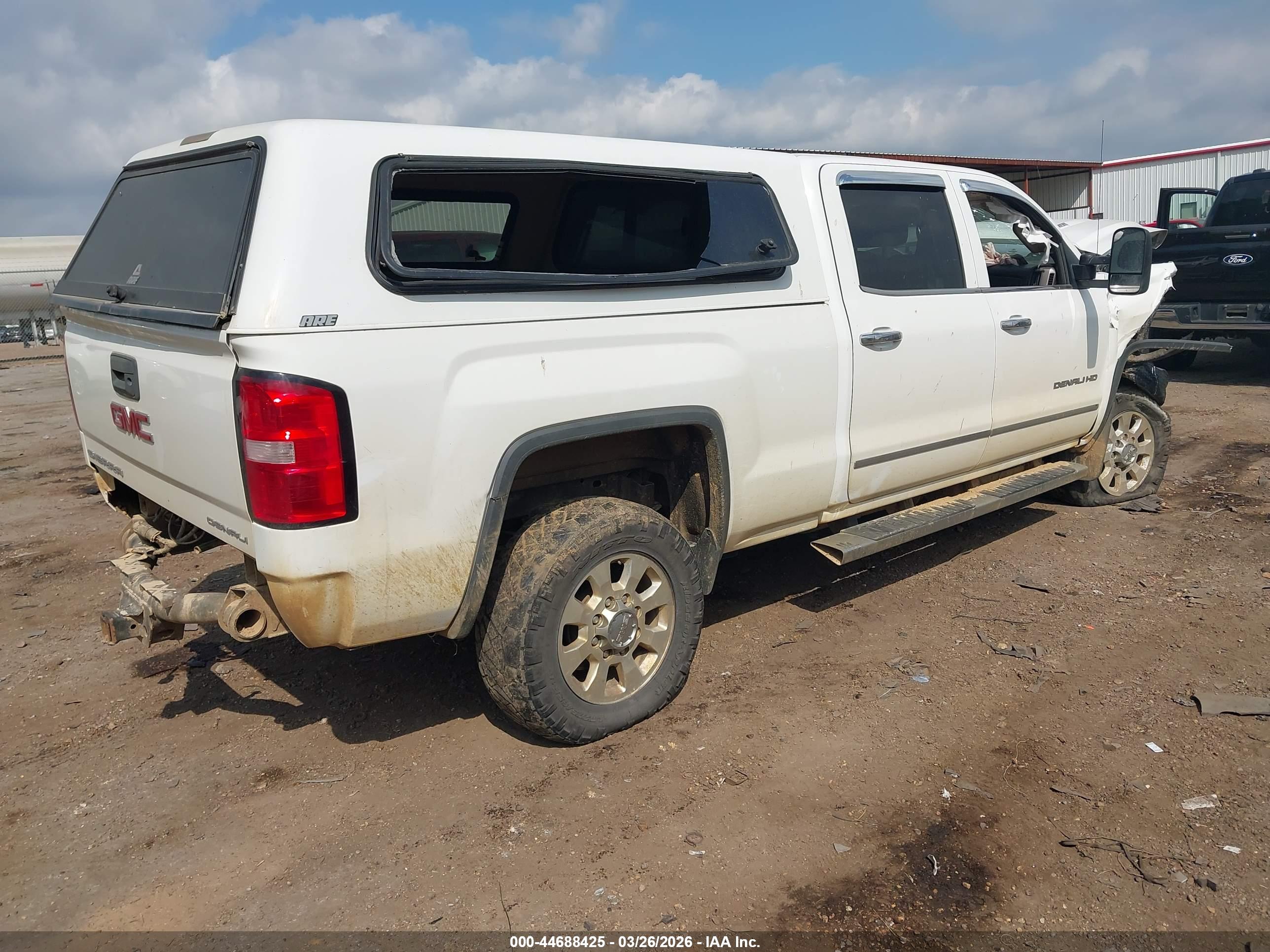 GMC SIERRA image 4