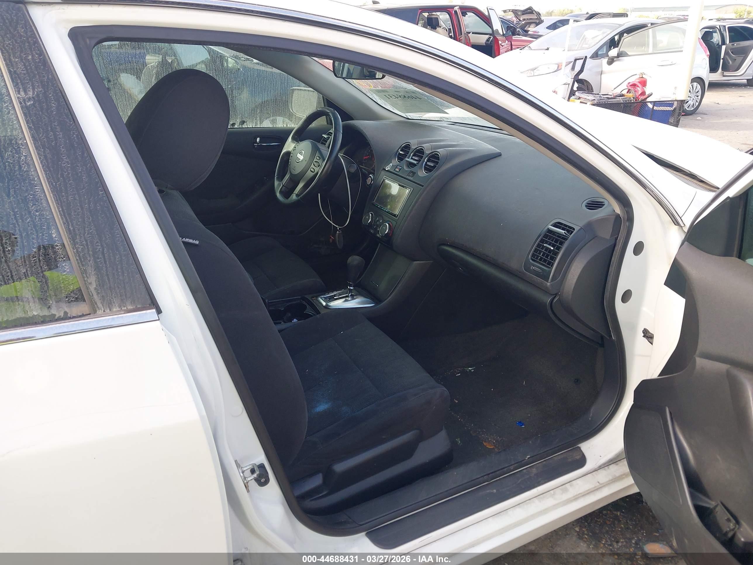 NISSAN ALTIMA image 5