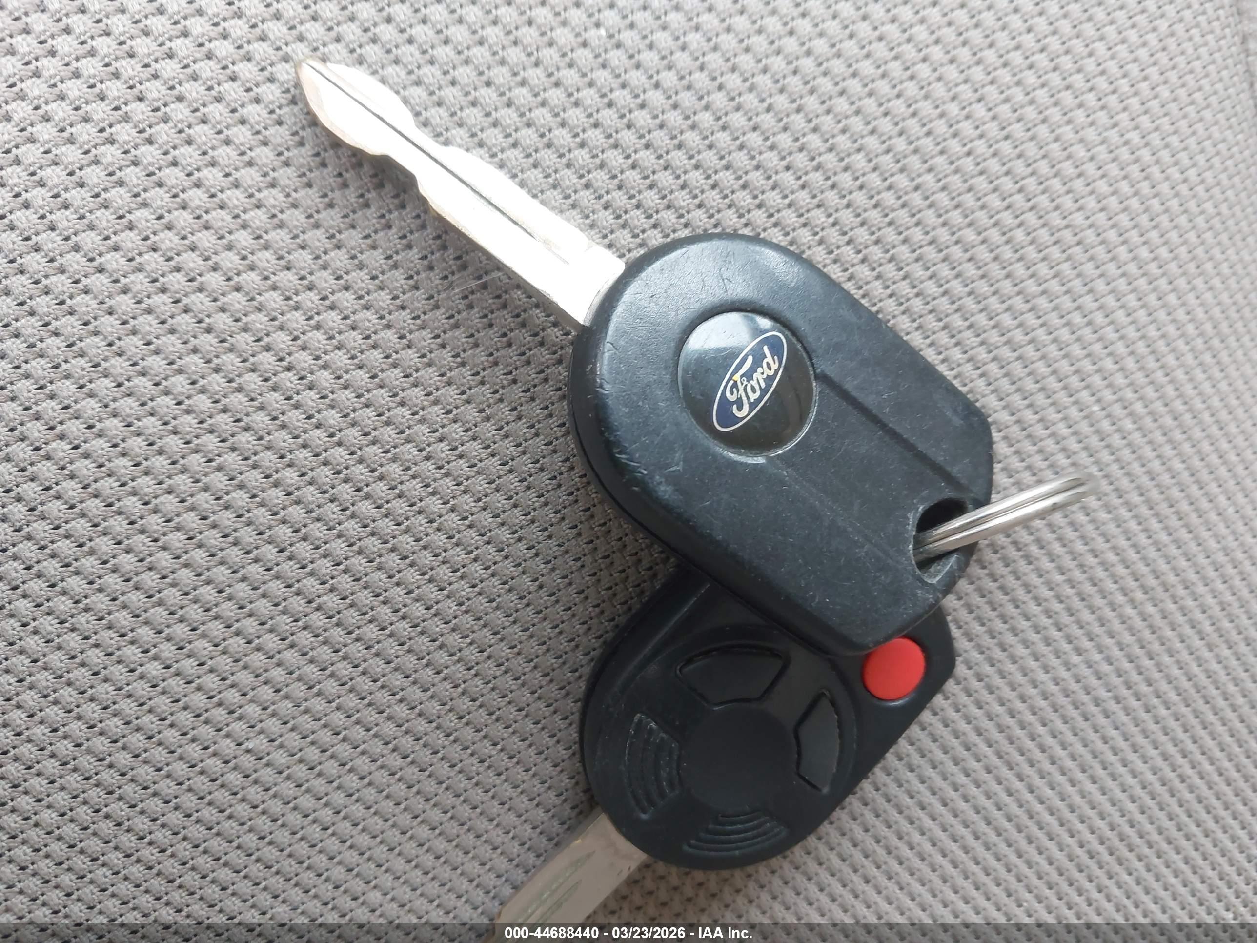 FORD ESCAPE image 11