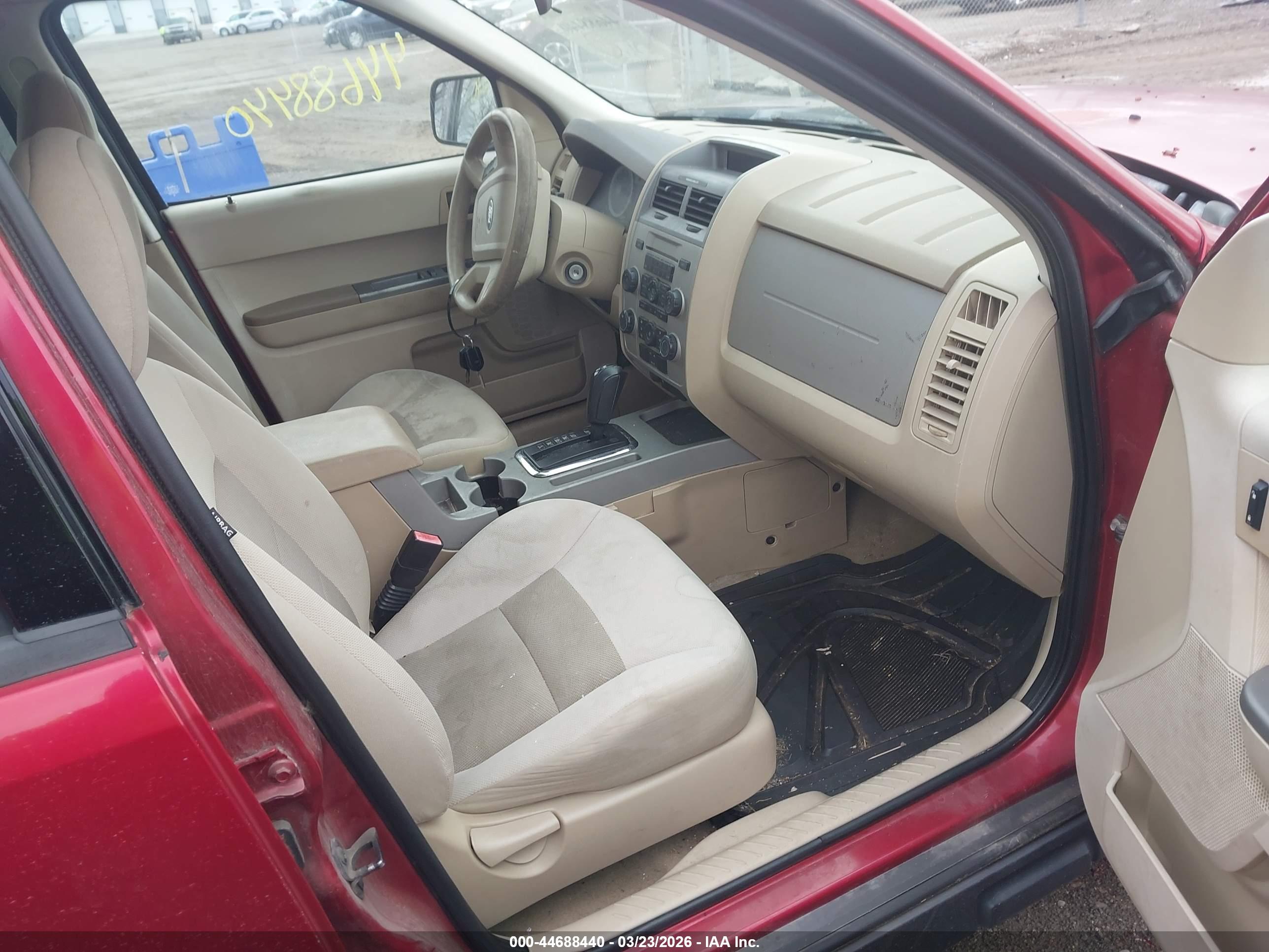 FORD ESCAPE image 5