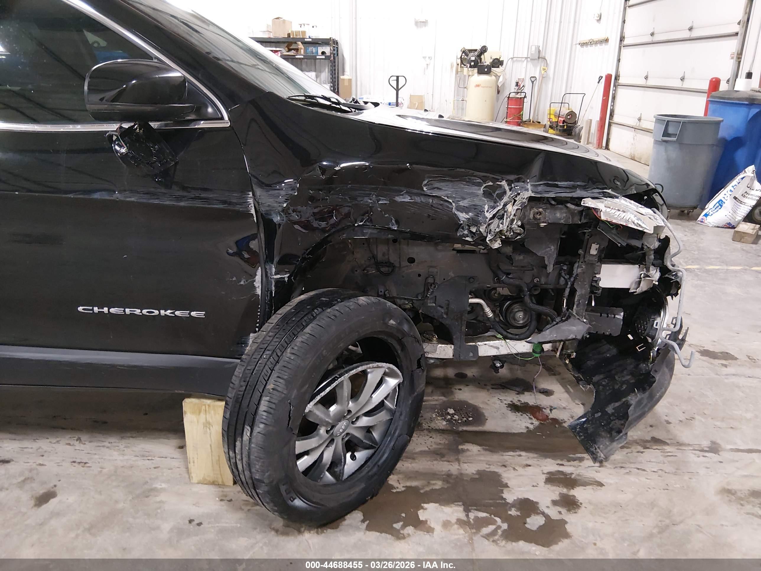 JEEP CHEROKEE image 6