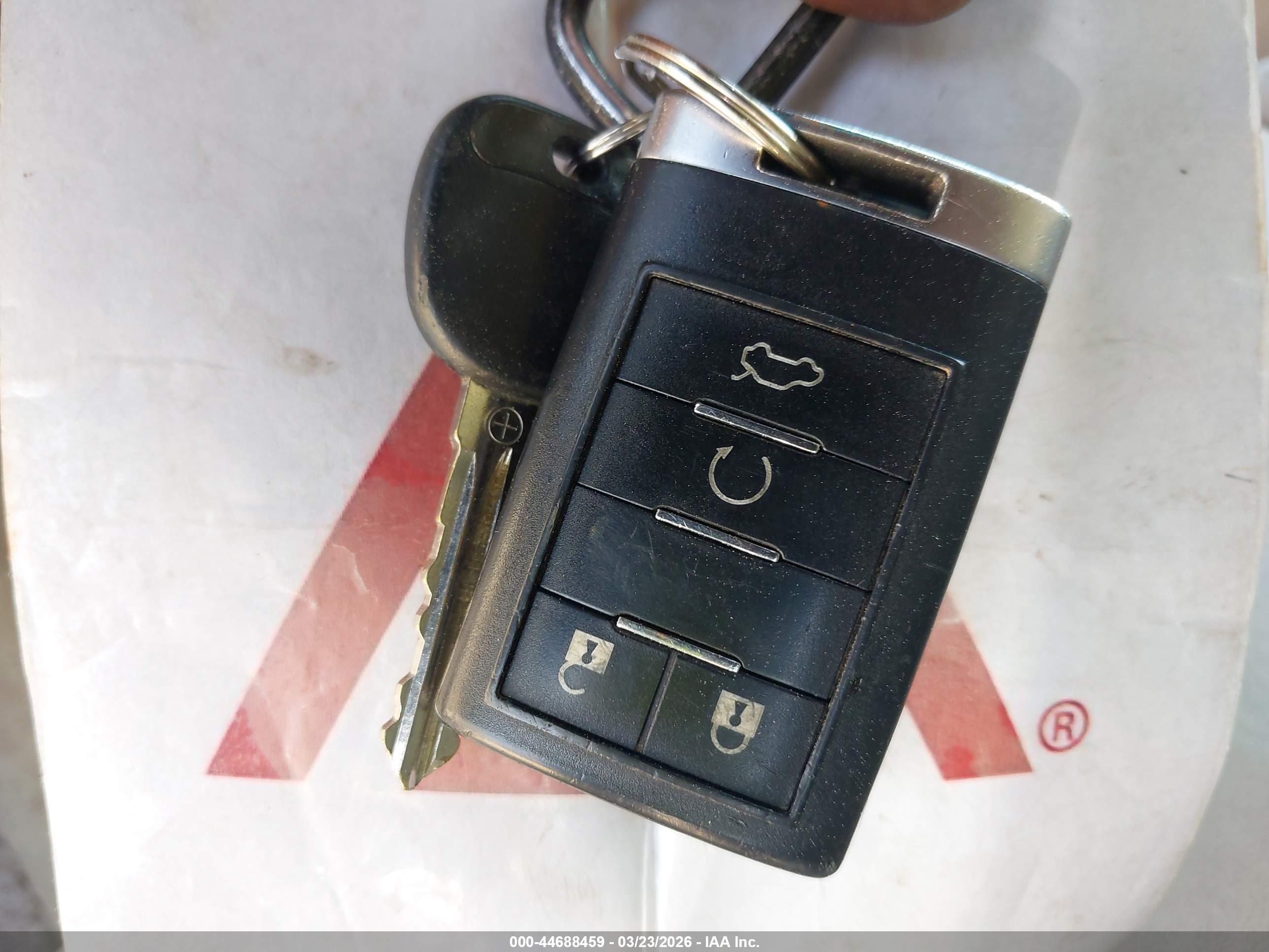 CADILLAC DTS image 11