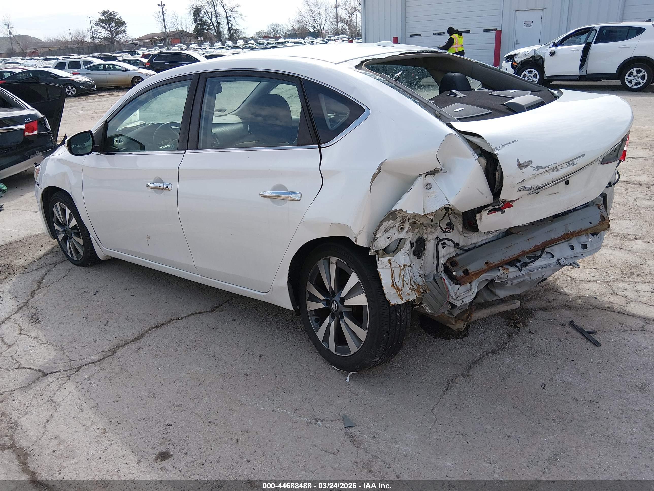 NISSAN SENTRA image 3