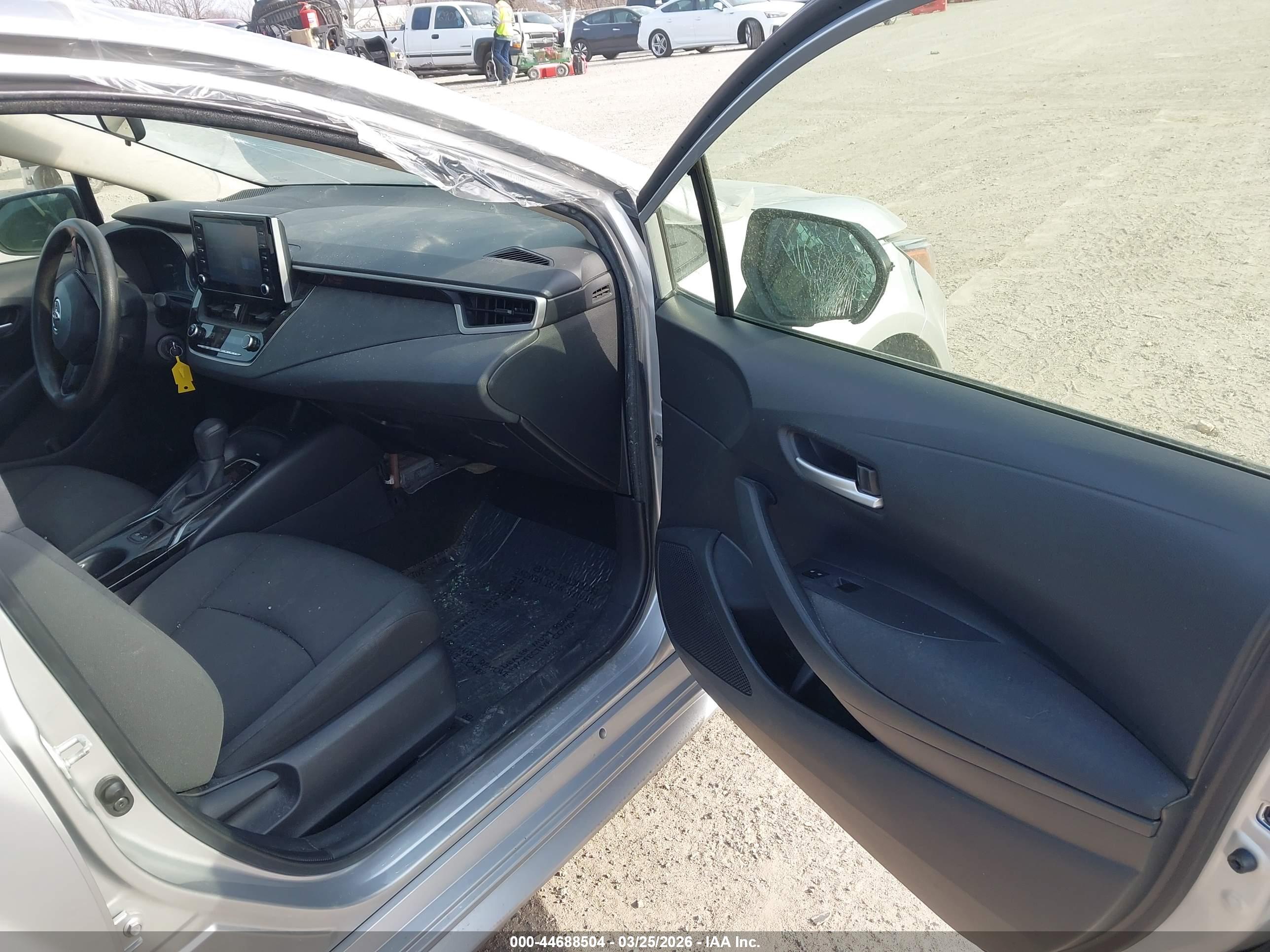 TOYOTA COROLLA image 5