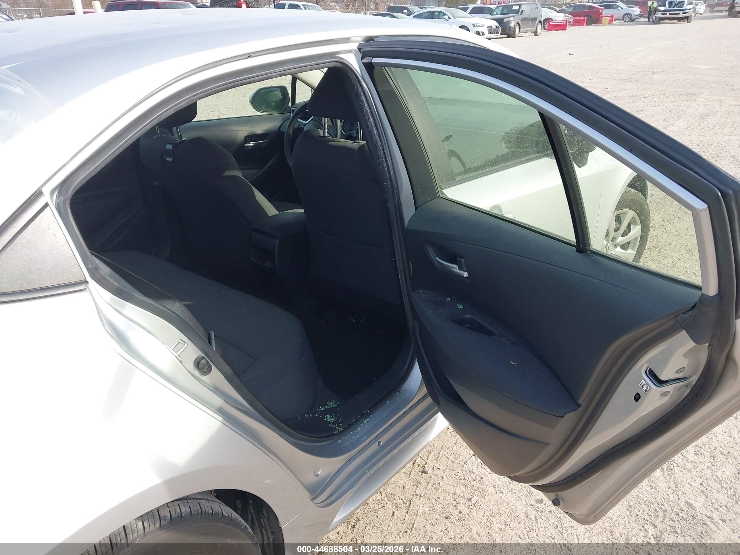 TOYOTA COROLLA image 8