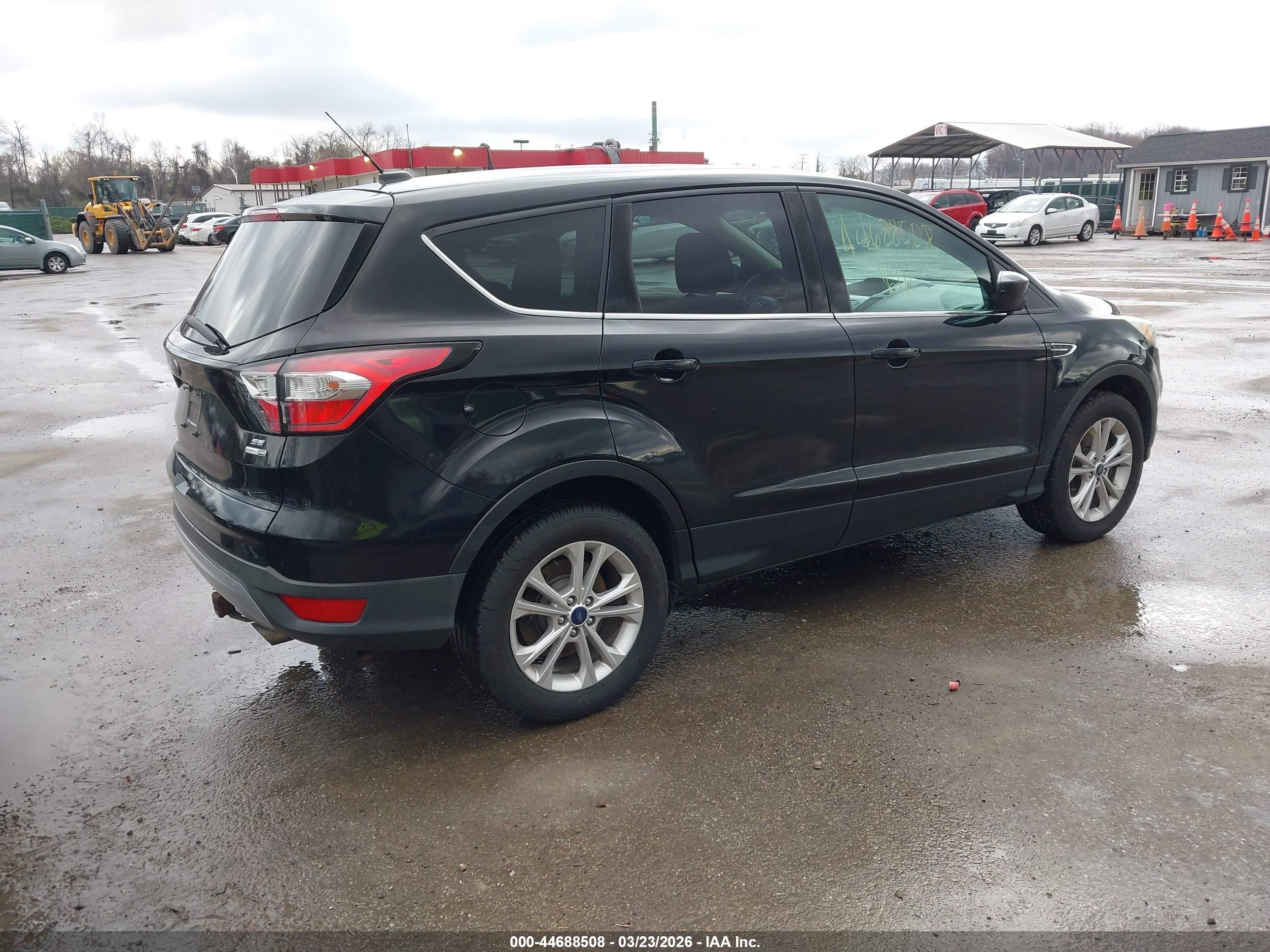 FORD ESCAPE image 4