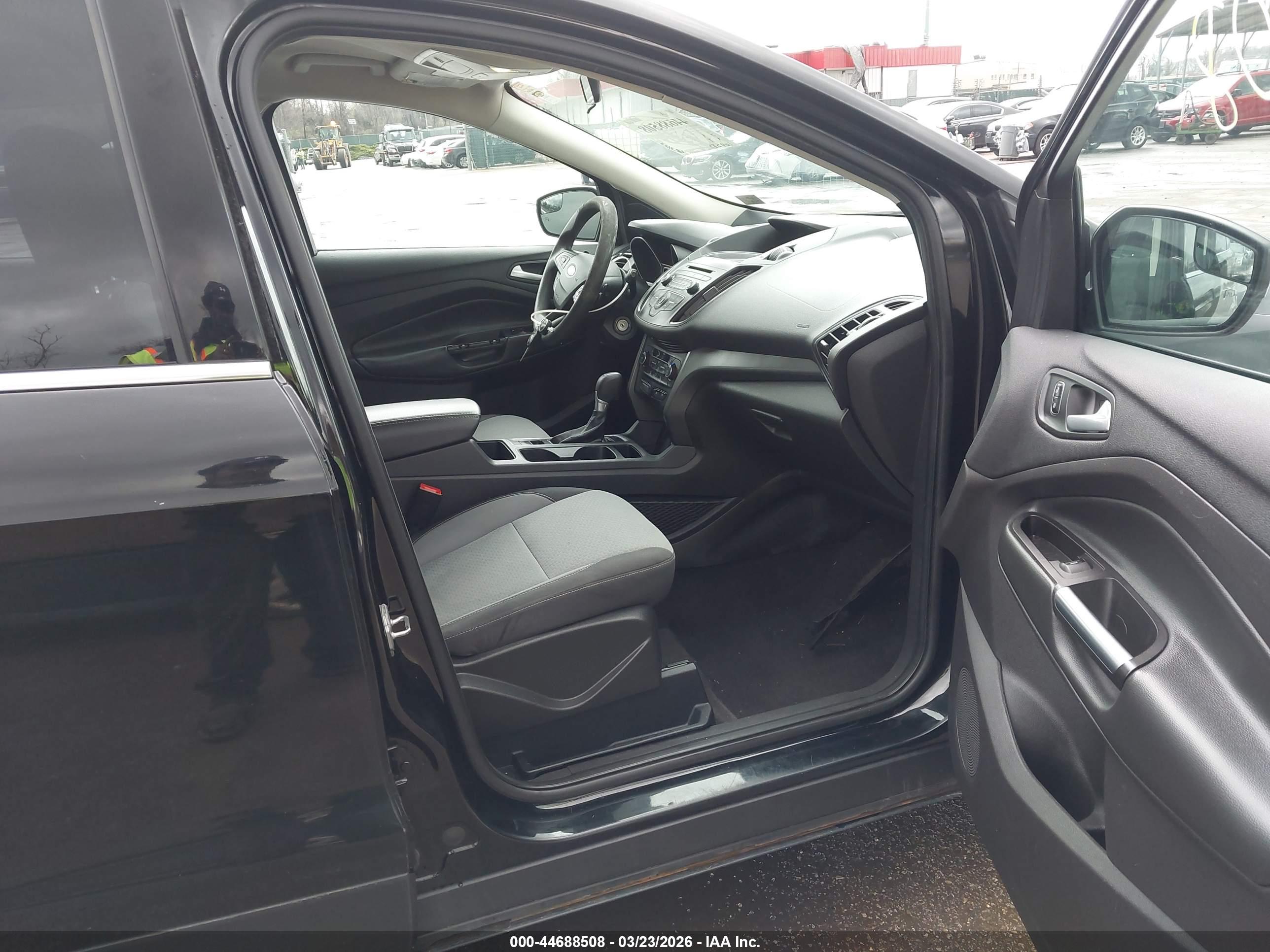 FORD ESCAPE image 5